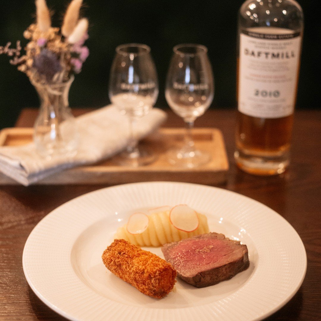 Specially selected weekly cut of Scottish beef, beef shin croquette, buttered mash potato &amp; 72-hour red wine jus

#fiferestaurant #whatsoninfife #kingdomofife #scottishfoodie #fifefoodscene #theboarsheadfife #visitscotland #scottishgolf #visitfif