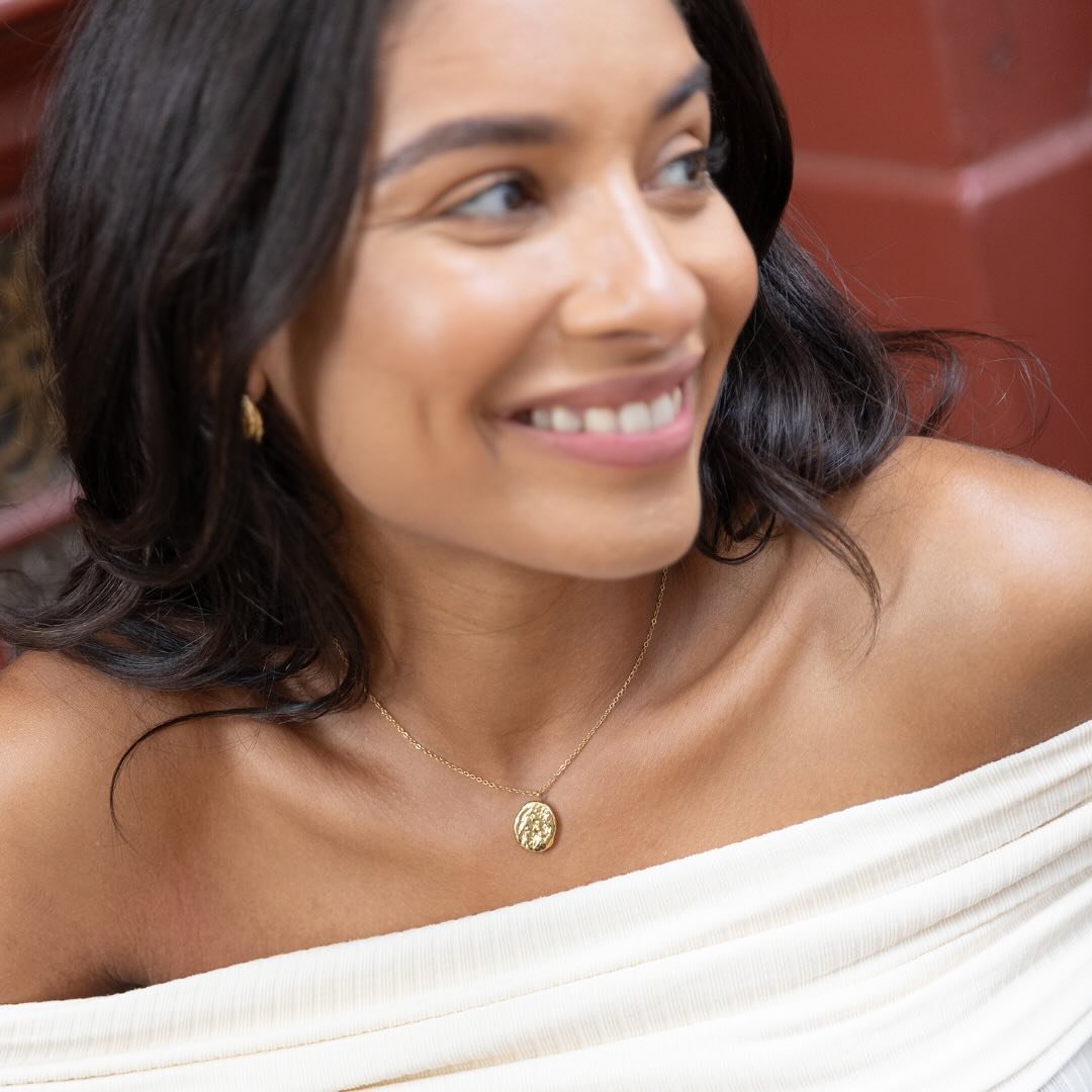 In just over 2 months, @systerjewellery&rsquo;s first collection has already sold out! We&rsquo;re so proud to be part of bringing this brand to life, from creating their graphics and branding, to capturing each piece in campaign imagery. 

As the si