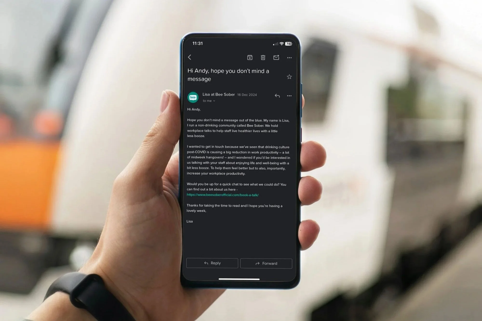 How to Write Cold Emails That Actually Get a Response (and Feel Human Doing It)