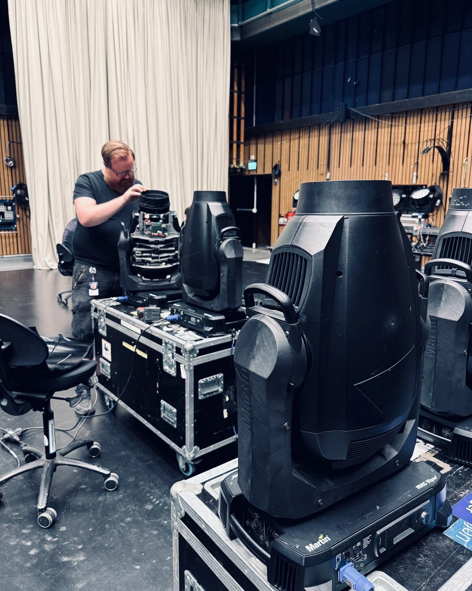 Week 33

August is surely taking us for a ride:

We&rsquo;ve been a whole bunch at NRK to do maintenance. 
Philip is into his second to last week of the Gojira tour. This week they managed to visit no less than four cities in Germany and Netherlands.