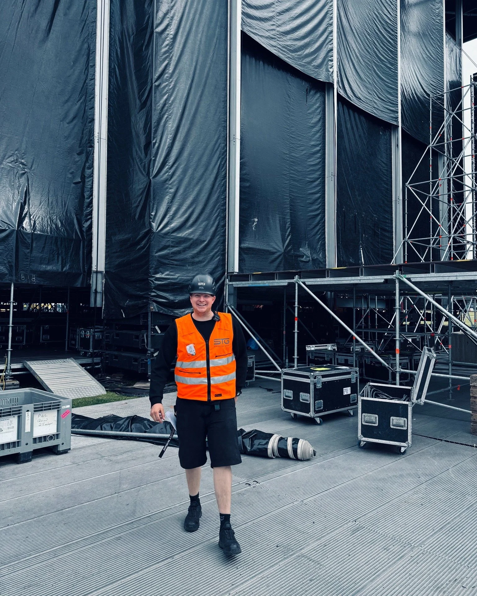 Summer festivals // Sys tech lx

Except for a lovely round of gigs with Kaisers Orchestra, our very best Sigurd spent his summer working festivals teaming up with CT as sys tech lx. As well as making Norwegian waffles with the rest of the local crew,