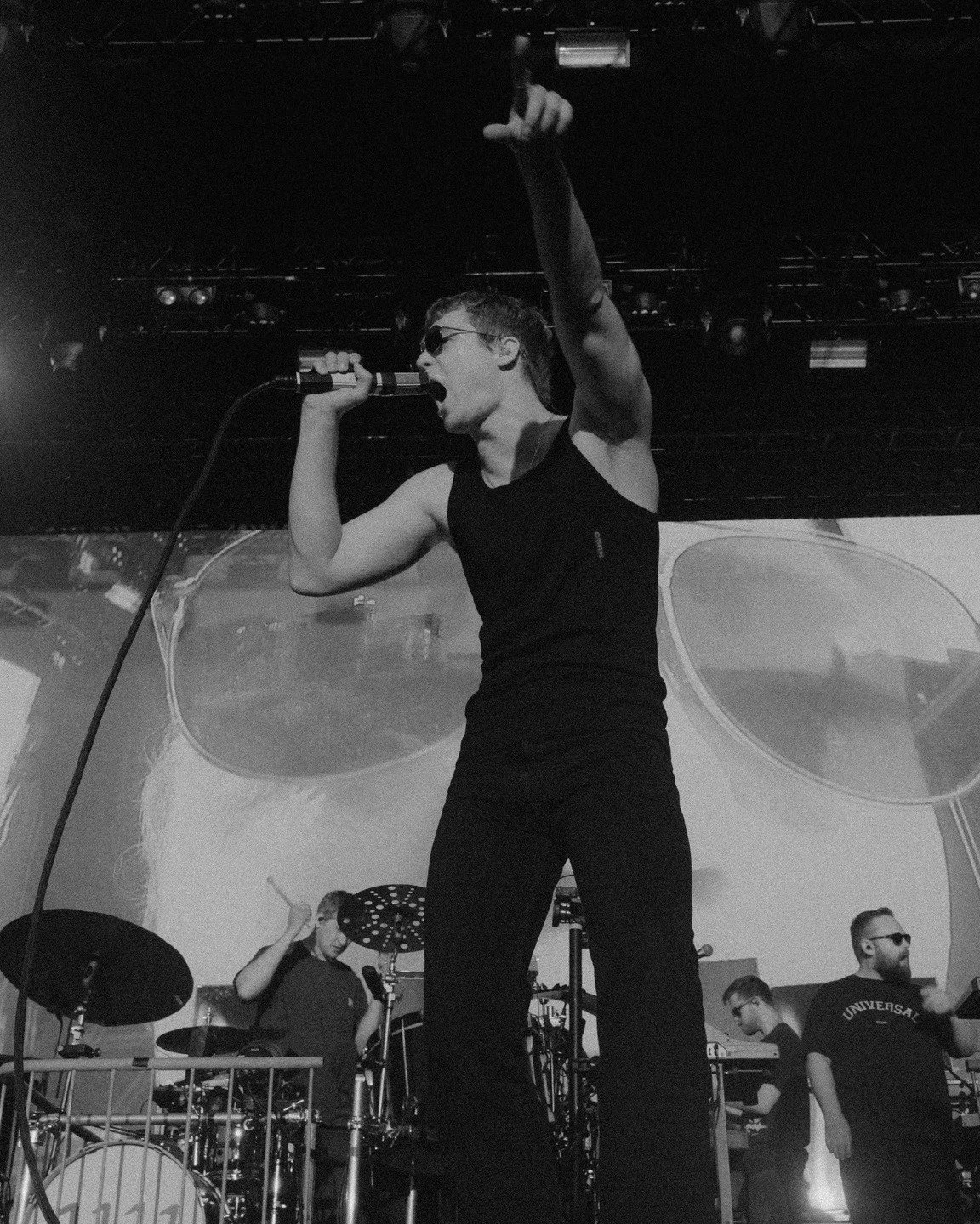 Cezinando // Tour 2025

Maja had yet another year as PM and TM for Cezinando, and his incredible band and crew. The production we went on tour with in 2024 got a touch up for 2025 with new solutions that made it even more touring friendly. A big than