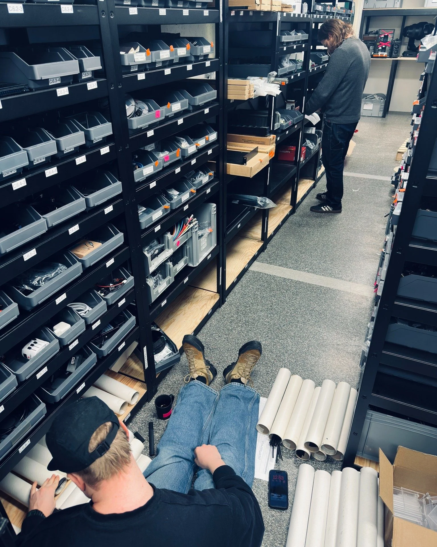 Week 51

We started the week with our very own version of &ldquo;juleverksted&rdquo; - the joyful stock count has taken place in our workshop and storage at Samla. 
More shelves has been made, maintenance and repairs has been done, and our workshop i