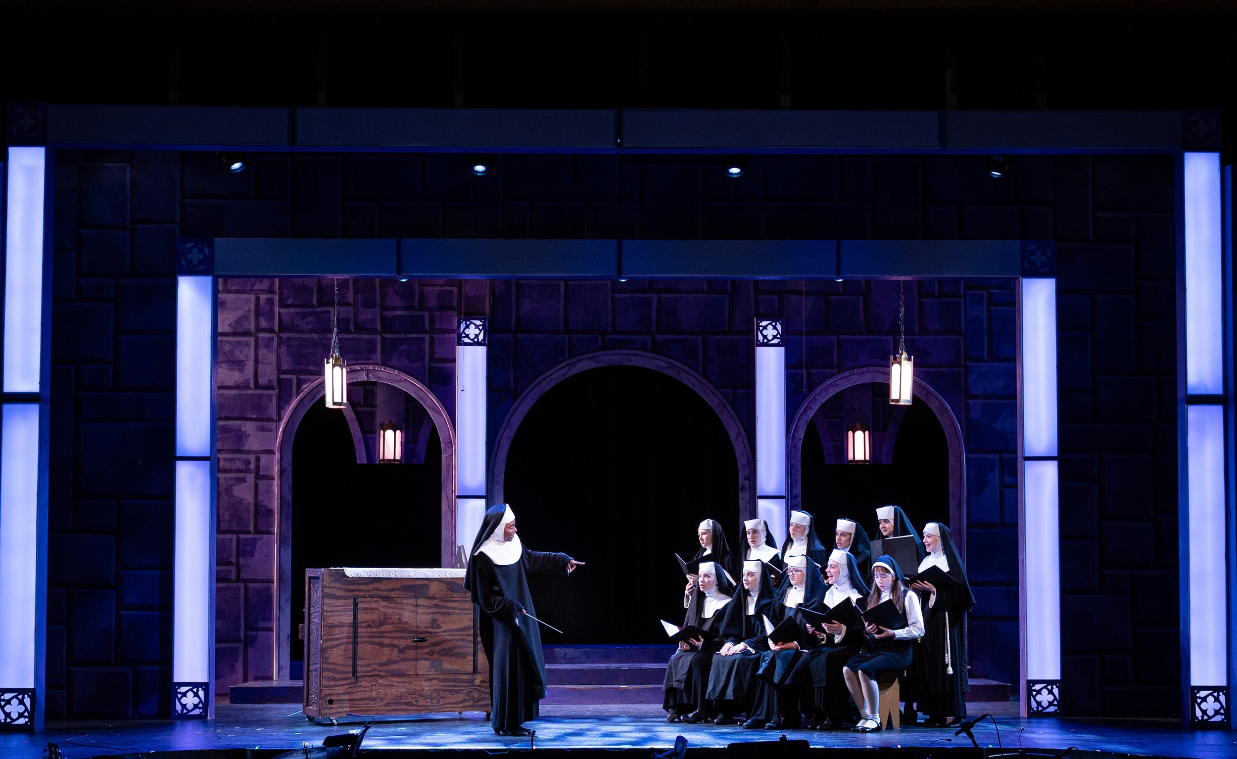 Nuns #4.jpg