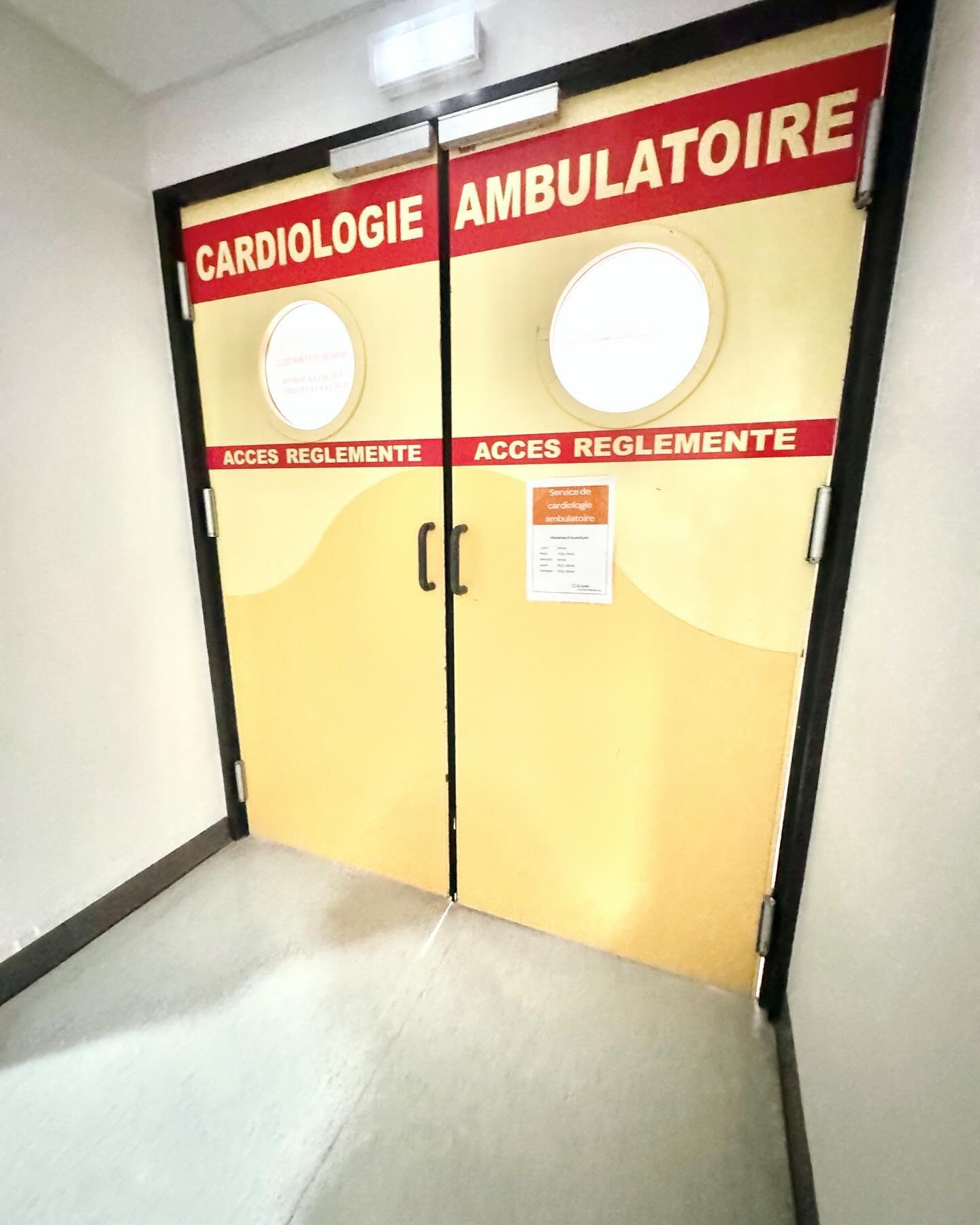 🏩❤️&zwj;🩹 Post post-op ❤️&zwj;🩹🏩

L&rsquo;op&eacute;ration a eu lieu il y a 72h maintenant, tout c&rsquo;est bien pass&eacute; malgr&eacute; quelques complications, mon coeur ce remet doucement. 

Je reprends tout doucement la gestion des demande