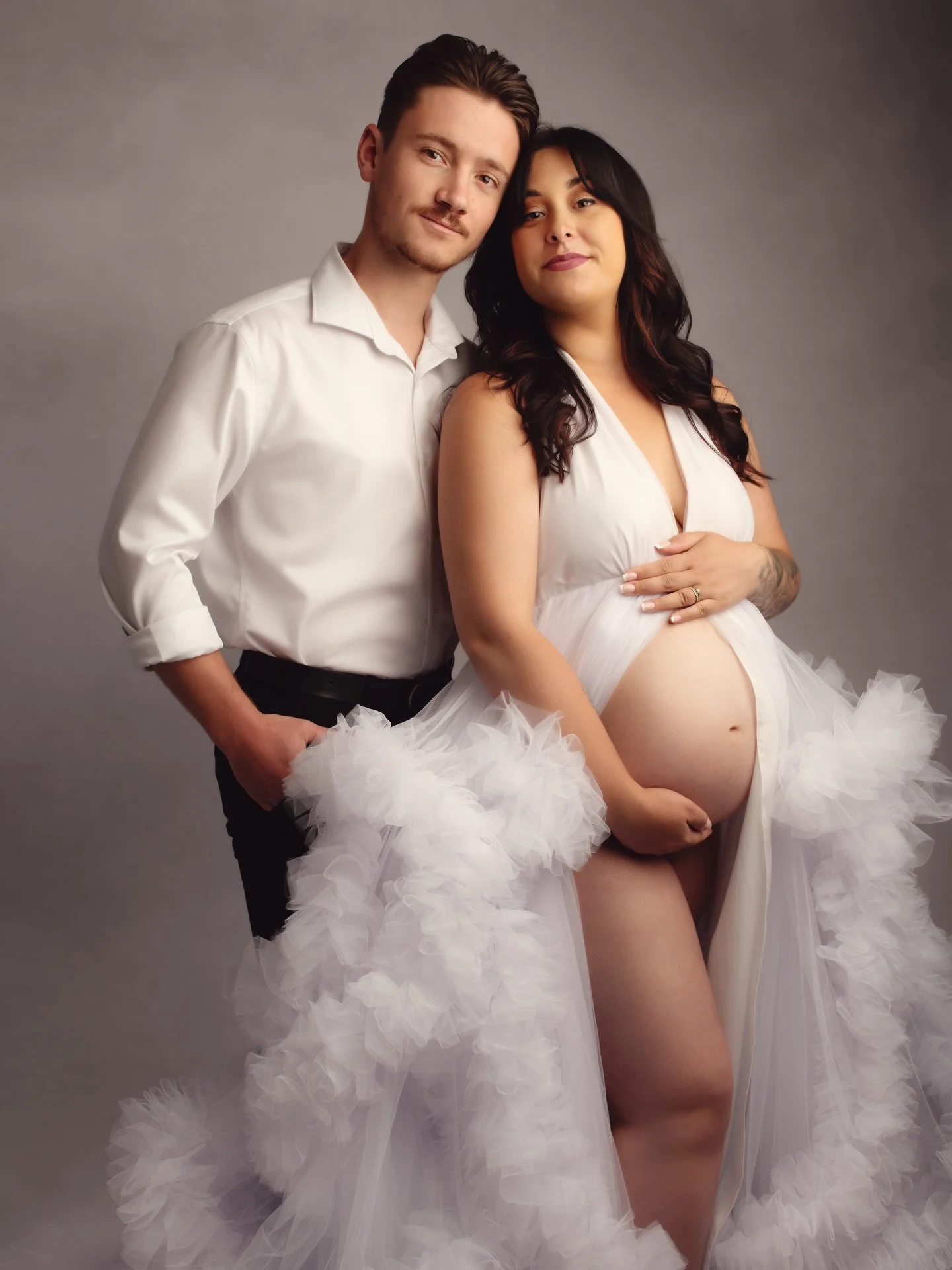 🦢 S&eacute;ance Grossesse 🦢

C&rsquo;est bien plus qu&rsquo;une jolie photo, c&rsquo;est le moment o&ugrave; deux personnes forme une seule et m&ecirc;me famille. 

Quand le ventre grandit, l&rsquo;amour grandit aussi et soudainement c&rsquo;est &c