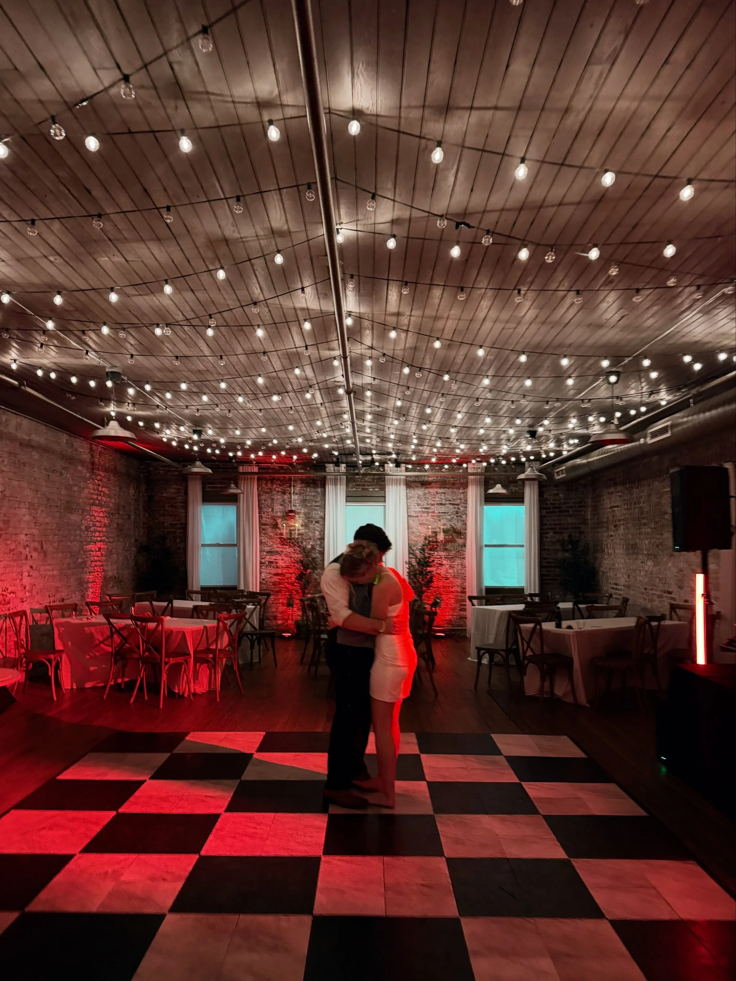 Every great movie has a soundtrack. Your movie should too. From the first song of the ceremony, to the private last dance; we&rsquo;re there shaping the energy of every moment.

@savannahbottleworks