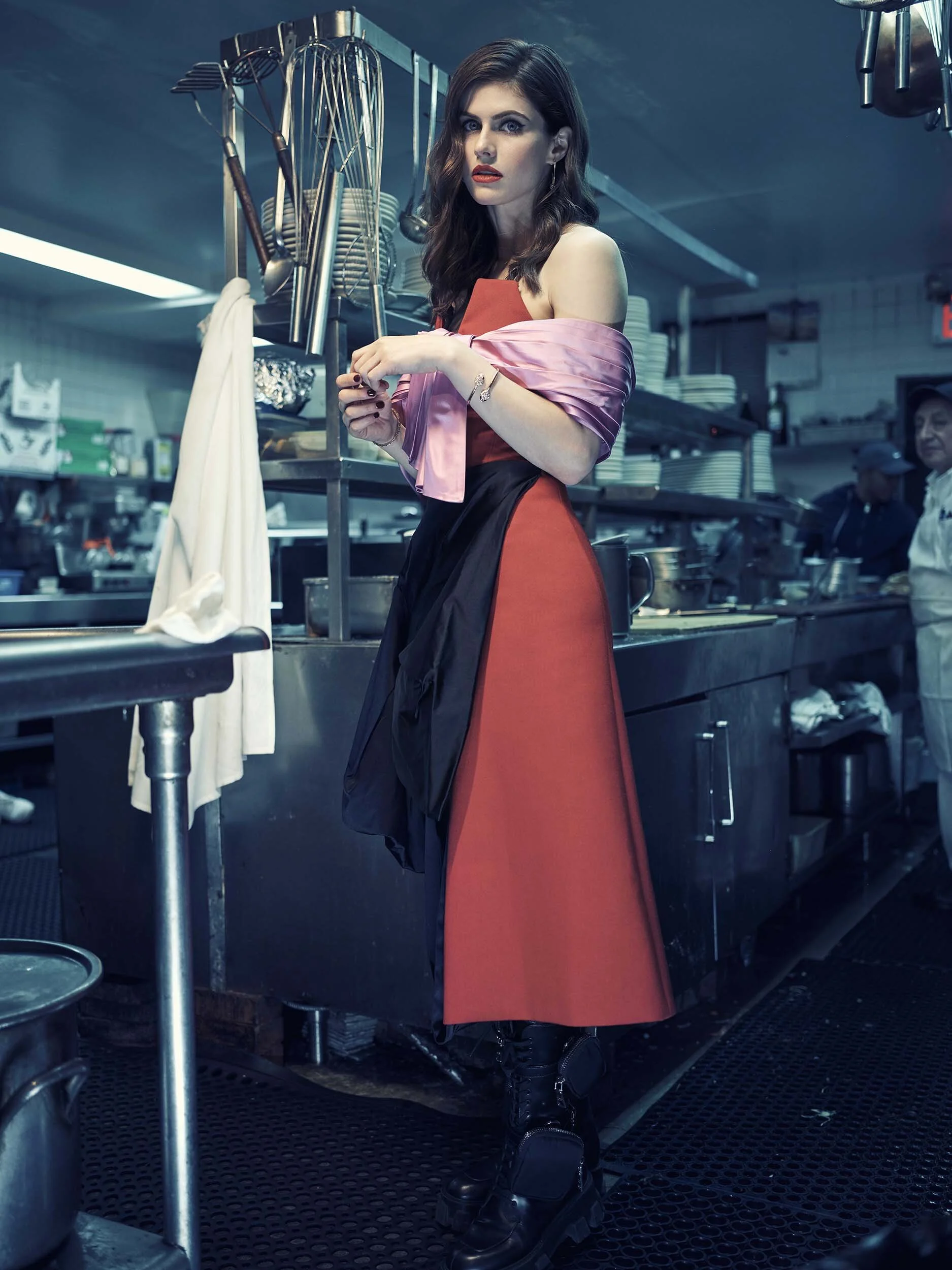 alexandra-daddario-magazine-fashion-celebrity-portrait-10.JPG