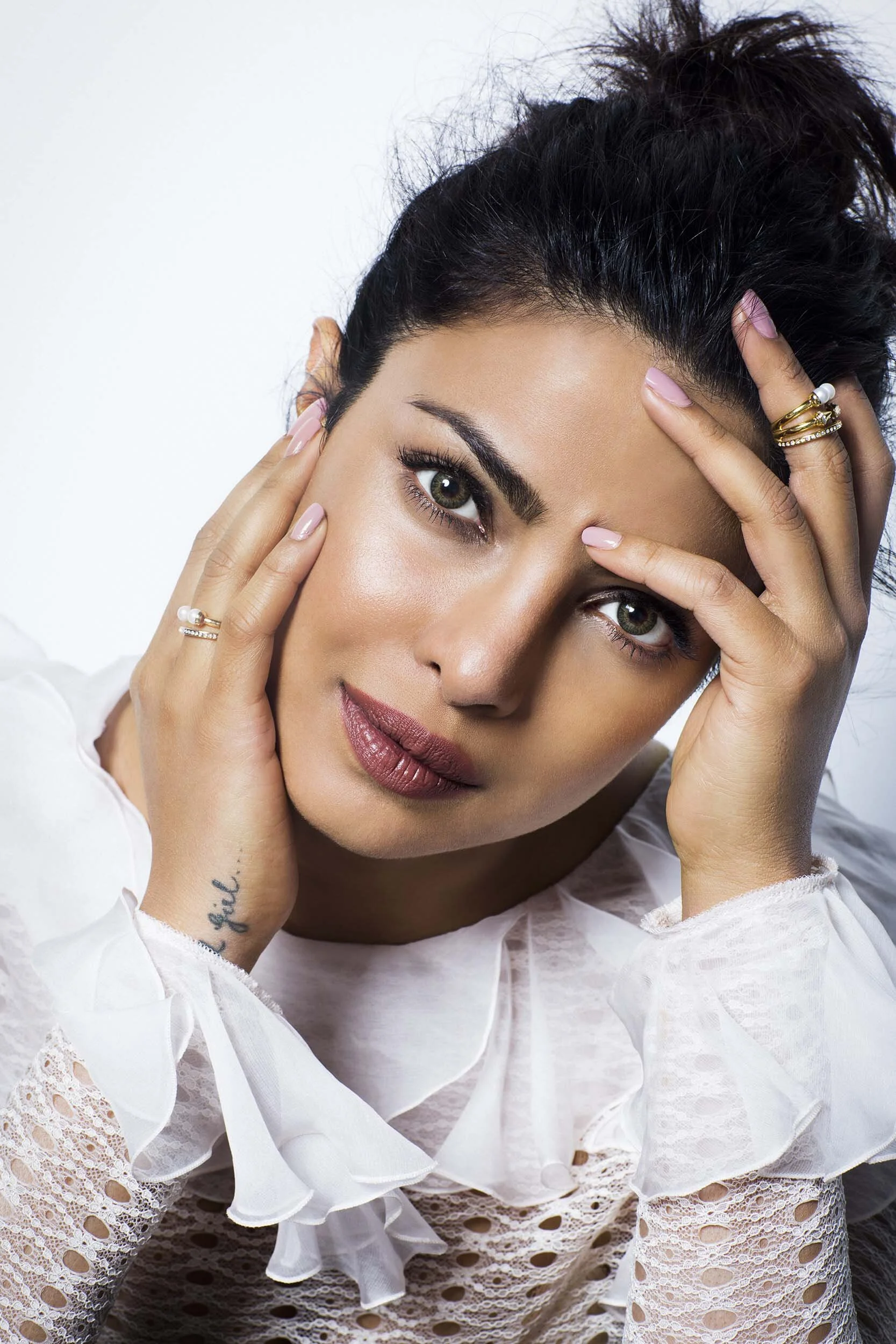 priyanka-chopra-magazine-fashion-celebrity-portrait-15.JPG