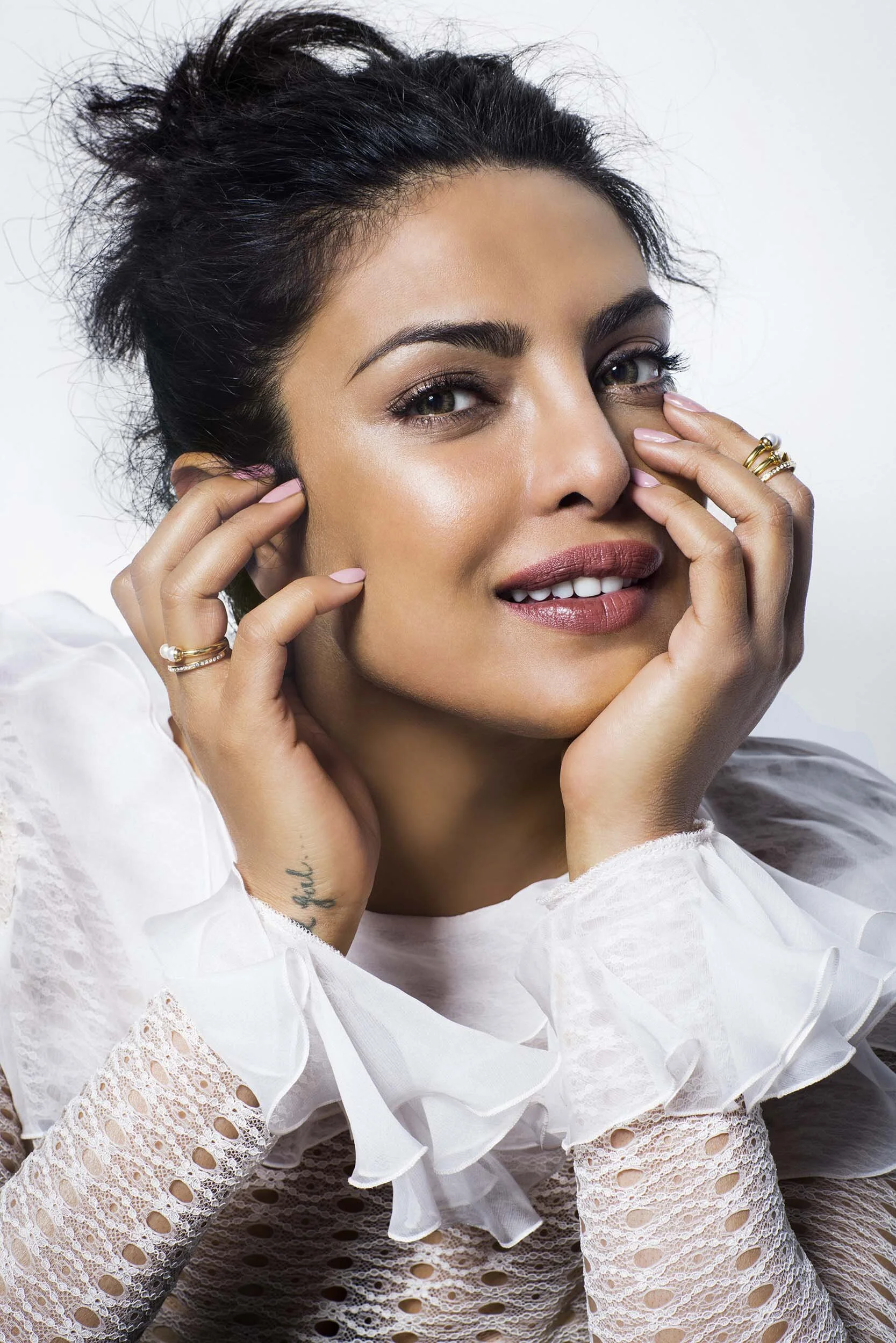 priyanka-chopra-magazine-fashion-celebrity-portrait-16.JPG