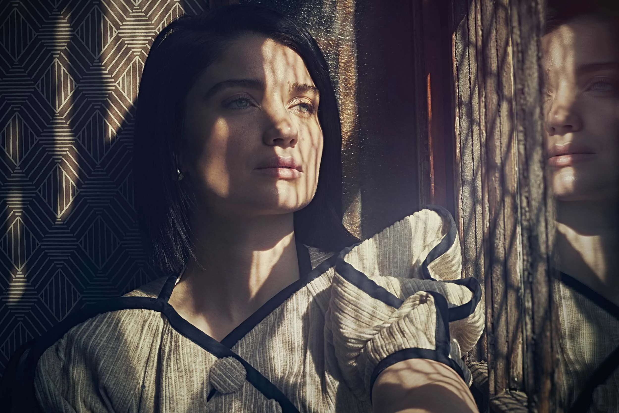 eve-hewson-magazine-fashion-celebrity-portrait-03.JPG