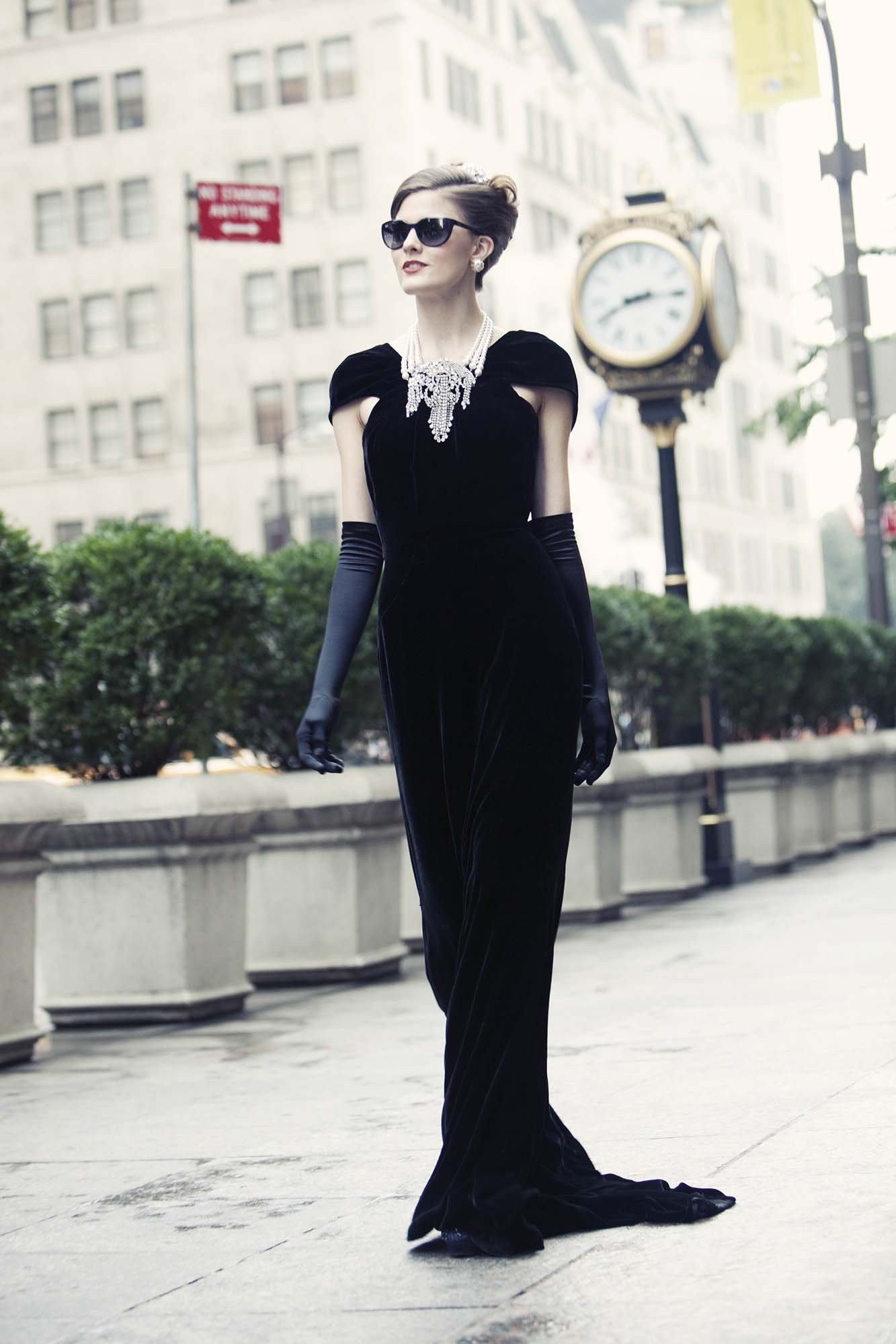 audrey-hepburm-inspired-fashion-breakfast-at-tiffanys-magazine-editorial-126.JPG