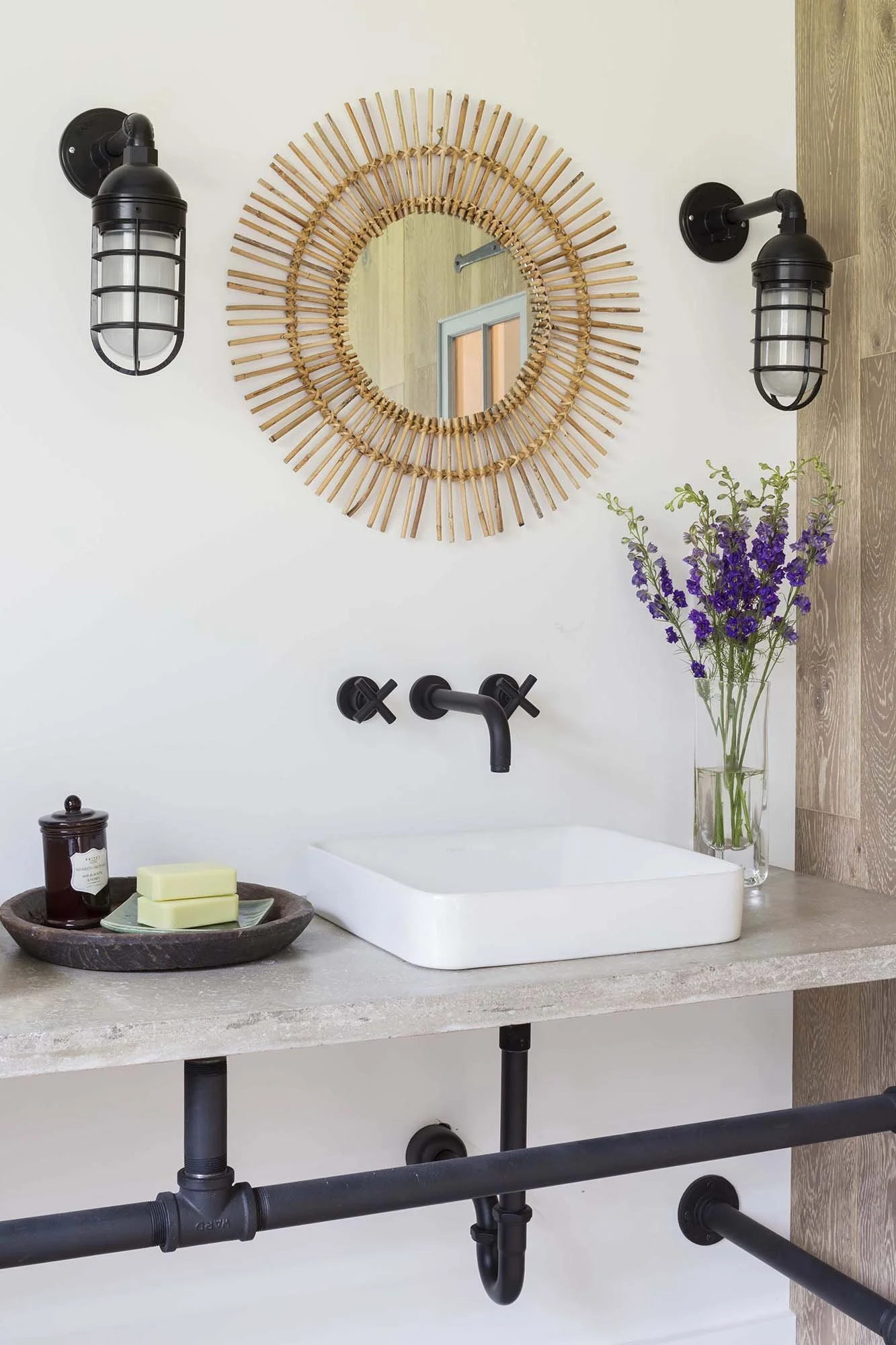 Kevin-McLaughlin-hamptons-barn-home-luxury-magazine-22.JPG