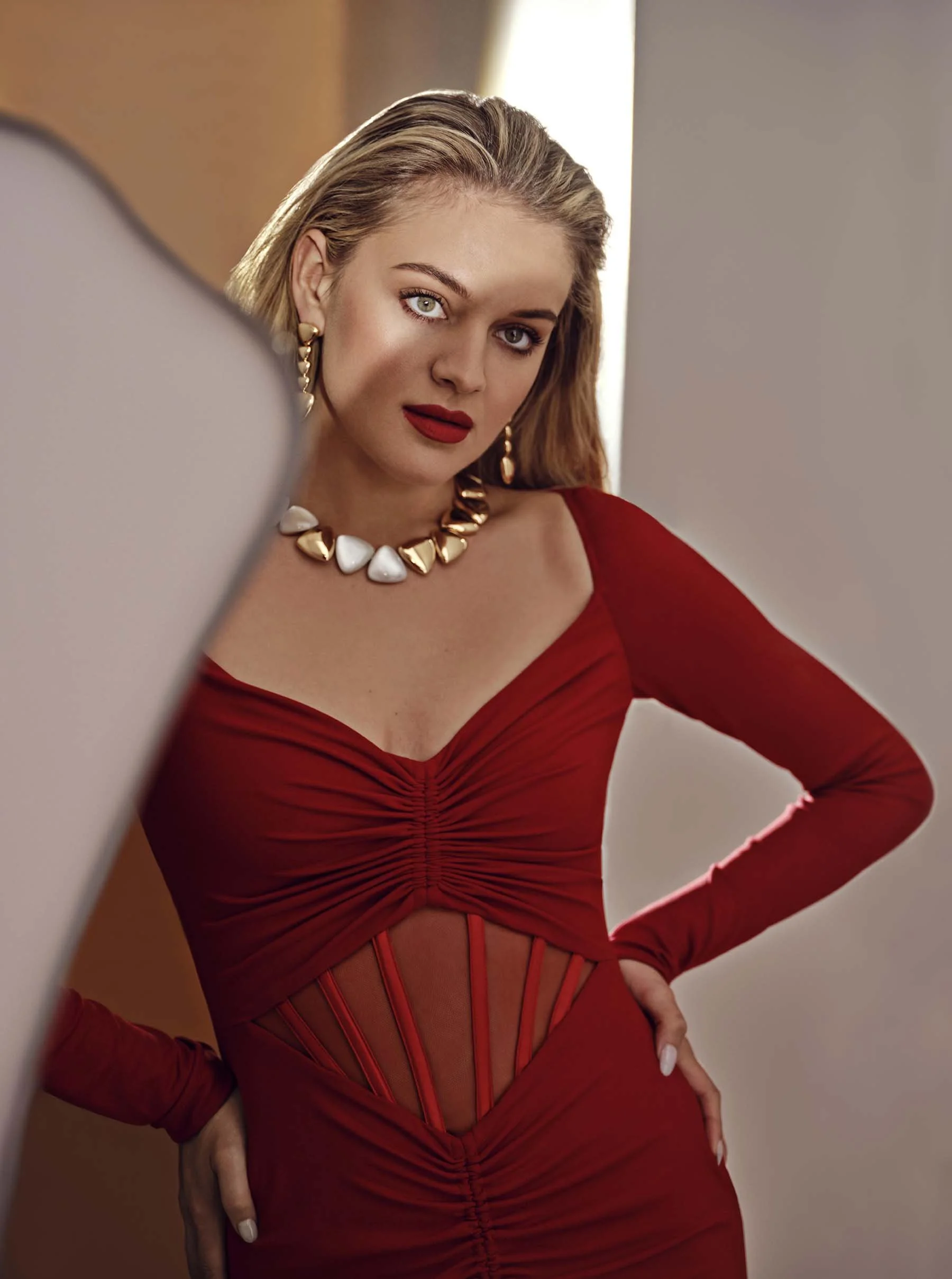 Kelsea-Ballerini-Fashion-Magazine-Shoot-Celebrity-07.JPG