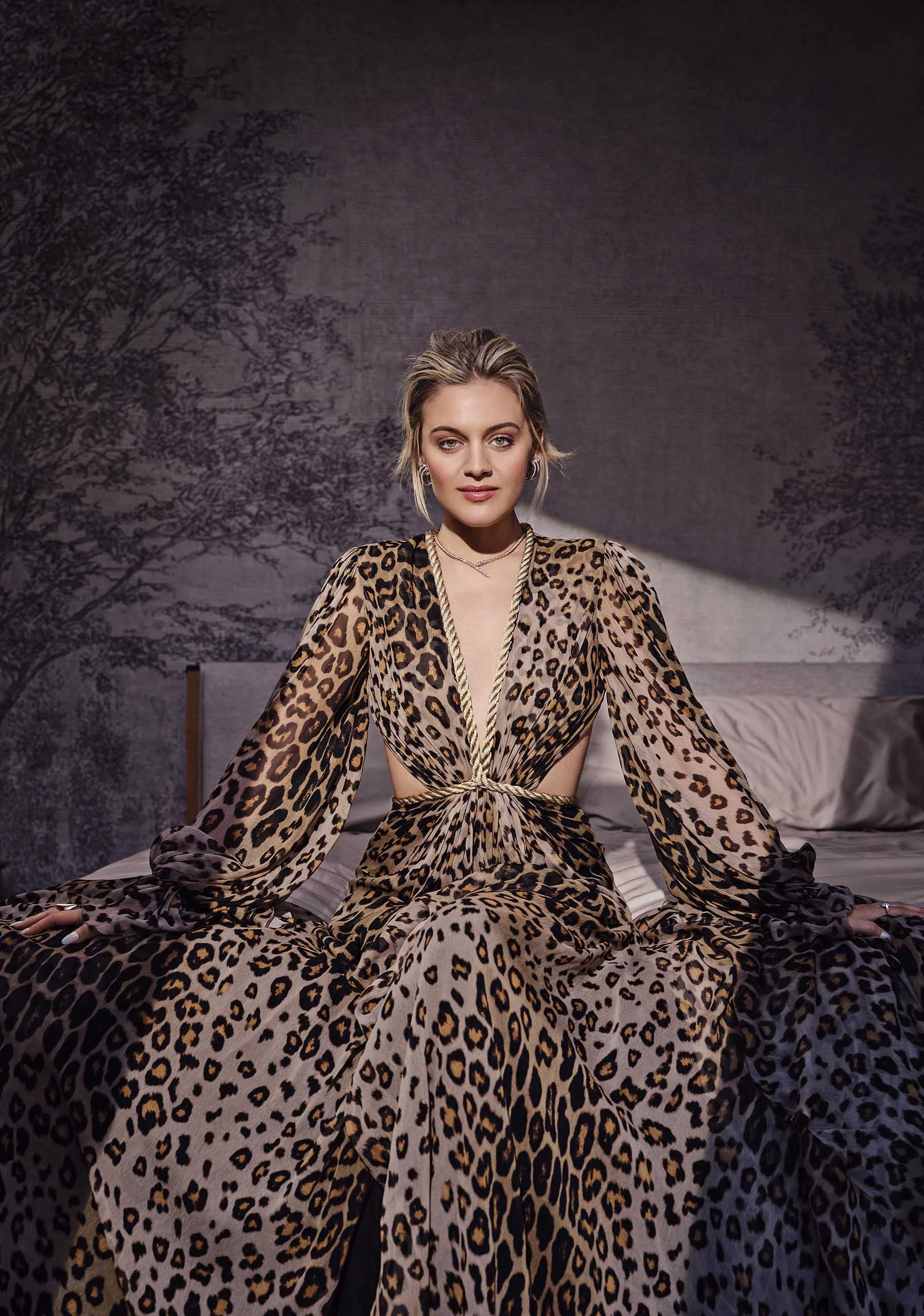 Kelsea-Ballerini-Fashion-Magazine-Shoot-Celebrity-11.JPG
