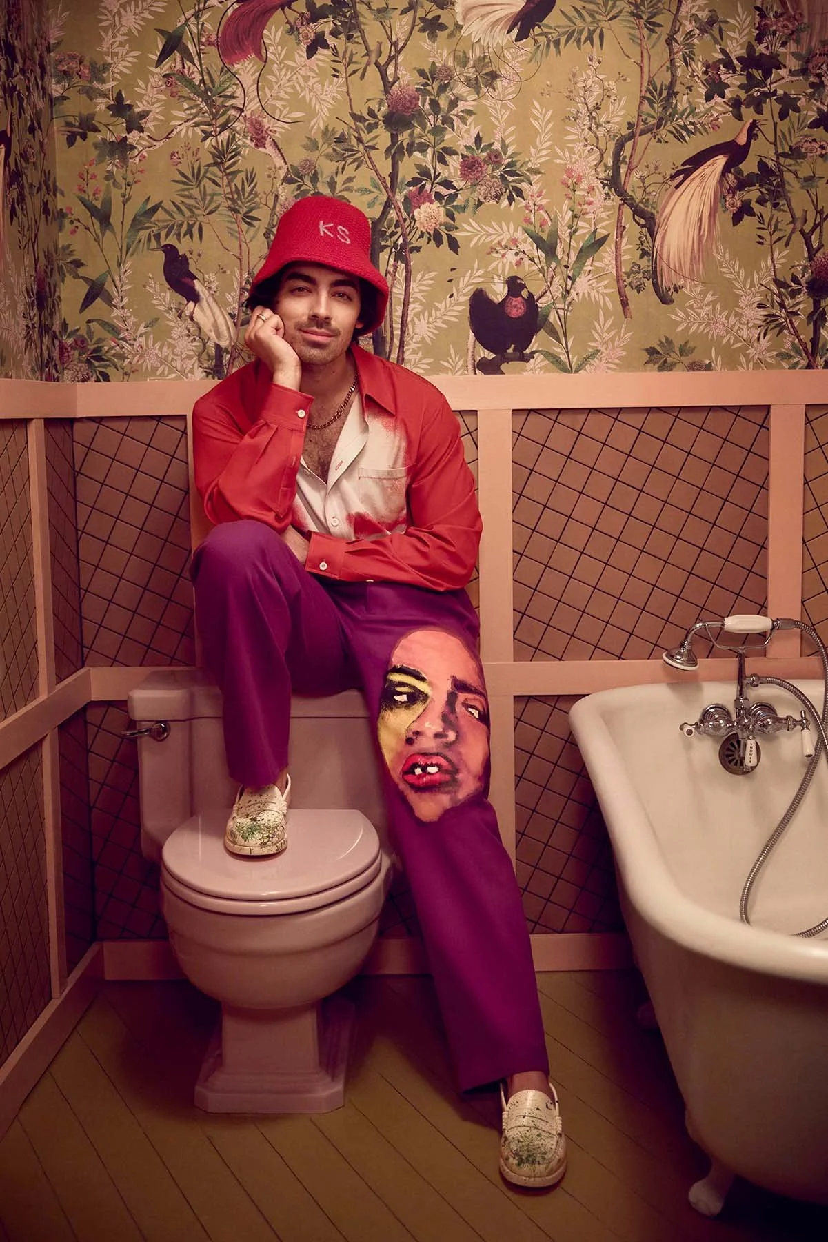 Joe-Jonas-Magazine-Cover-Shoot-Celebrity-Fashion-04.JPG