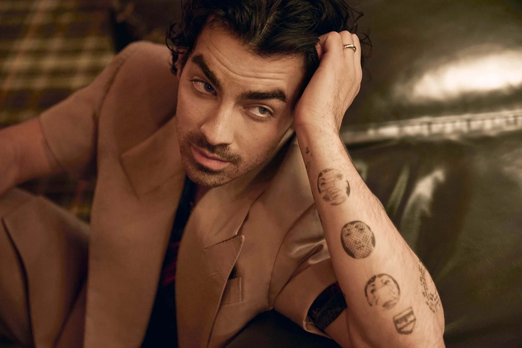 Joe-Jonas-Magazine-Cover-Shoot-Celebrity-Fashion-11.JPG