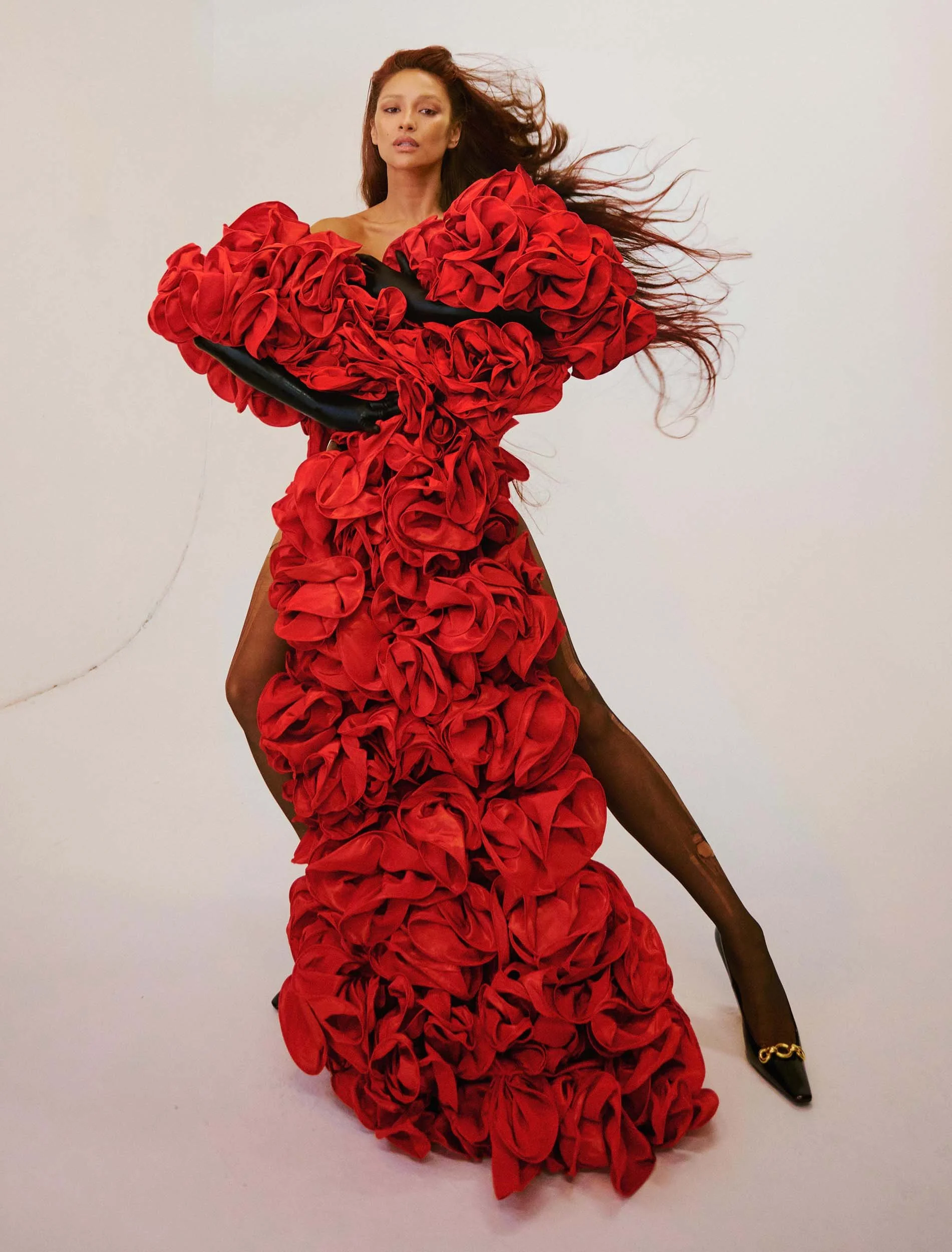 shay-mitchell-greg-swales-fashion-shoot-celebrity-fashion-magazine-01.JPG