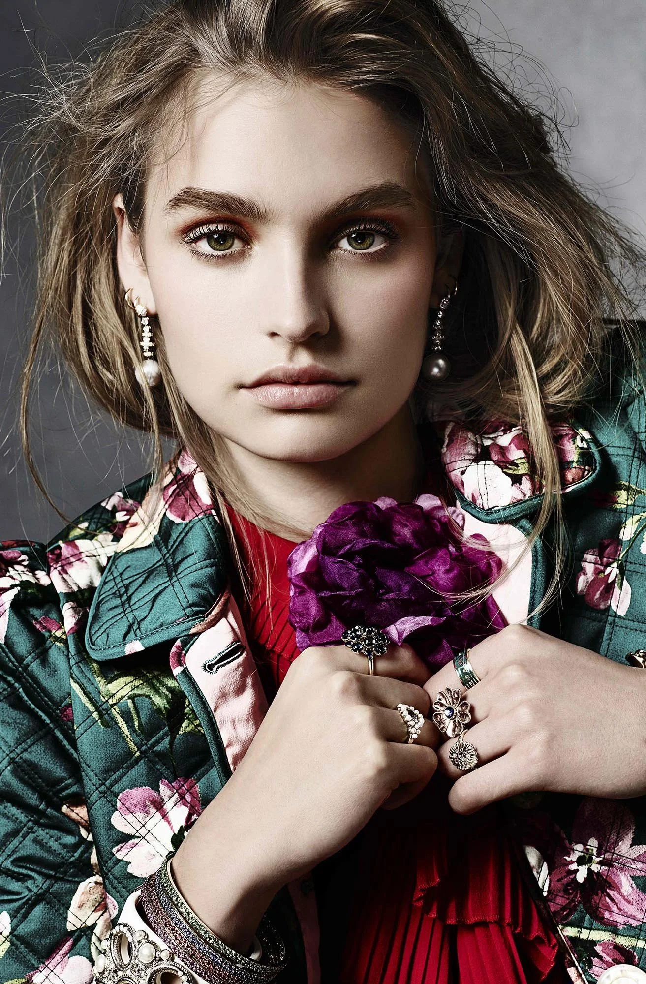 vintage-granny-chic-fashion-magazine-editorial-03.jpg