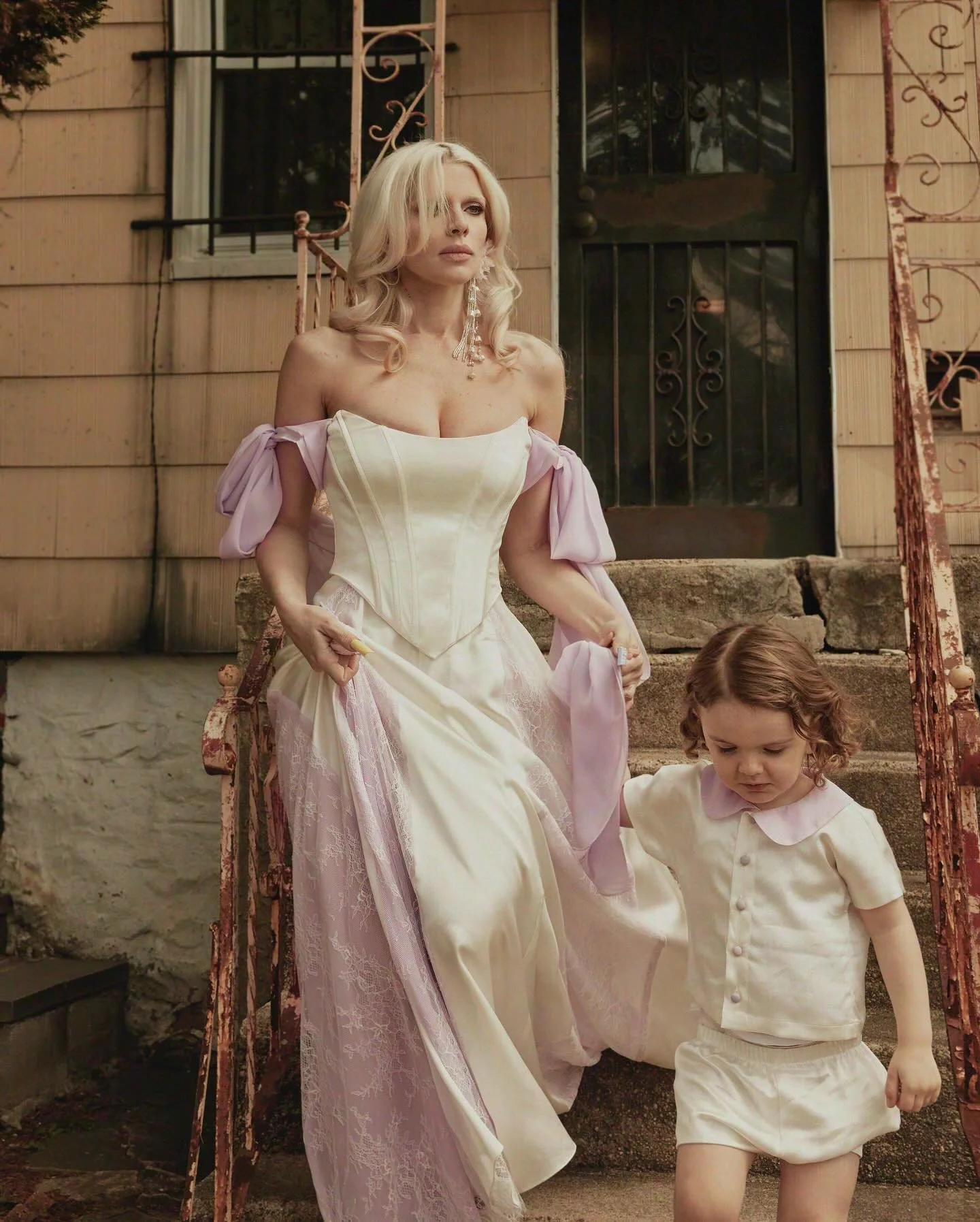 Julia-Fox-magazine-cover-son-Valentino-fashion-photo-shoot07.JPG