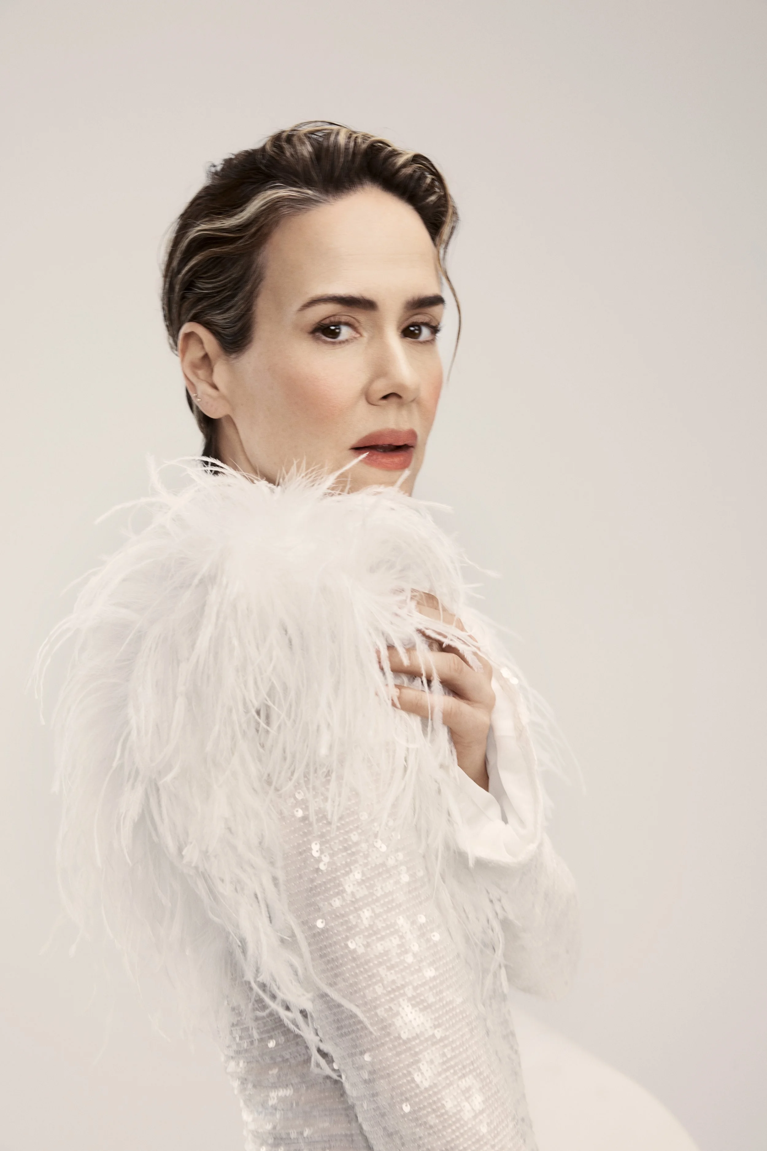 Sarah-Paulson-magazine-cover-editorial-fashion-shoot-08.JPG