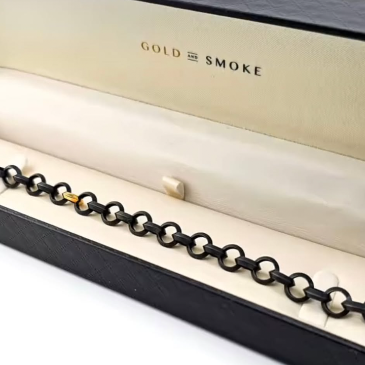 Bracelet in box with Gold and Smoke branding