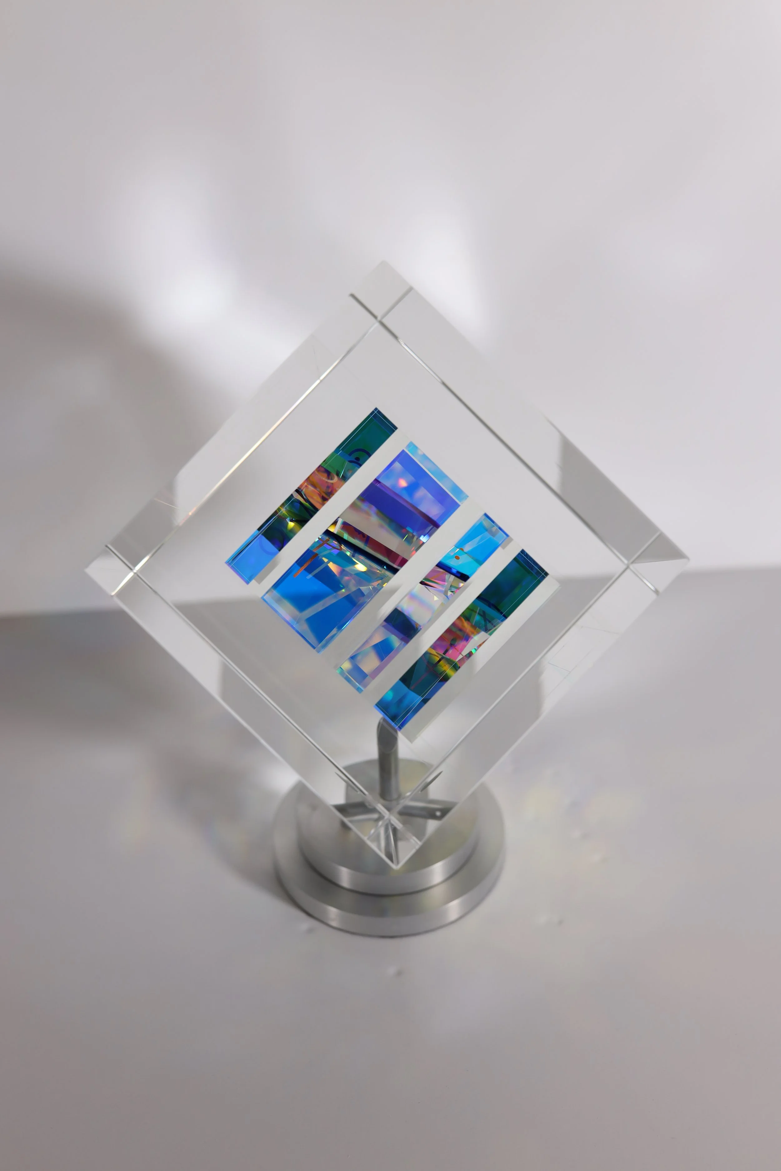 Aspirations Cube
Glass Sculpture
6"h x 6"w x 6"d (55.88cm x 55.88cm x 55.88cm)