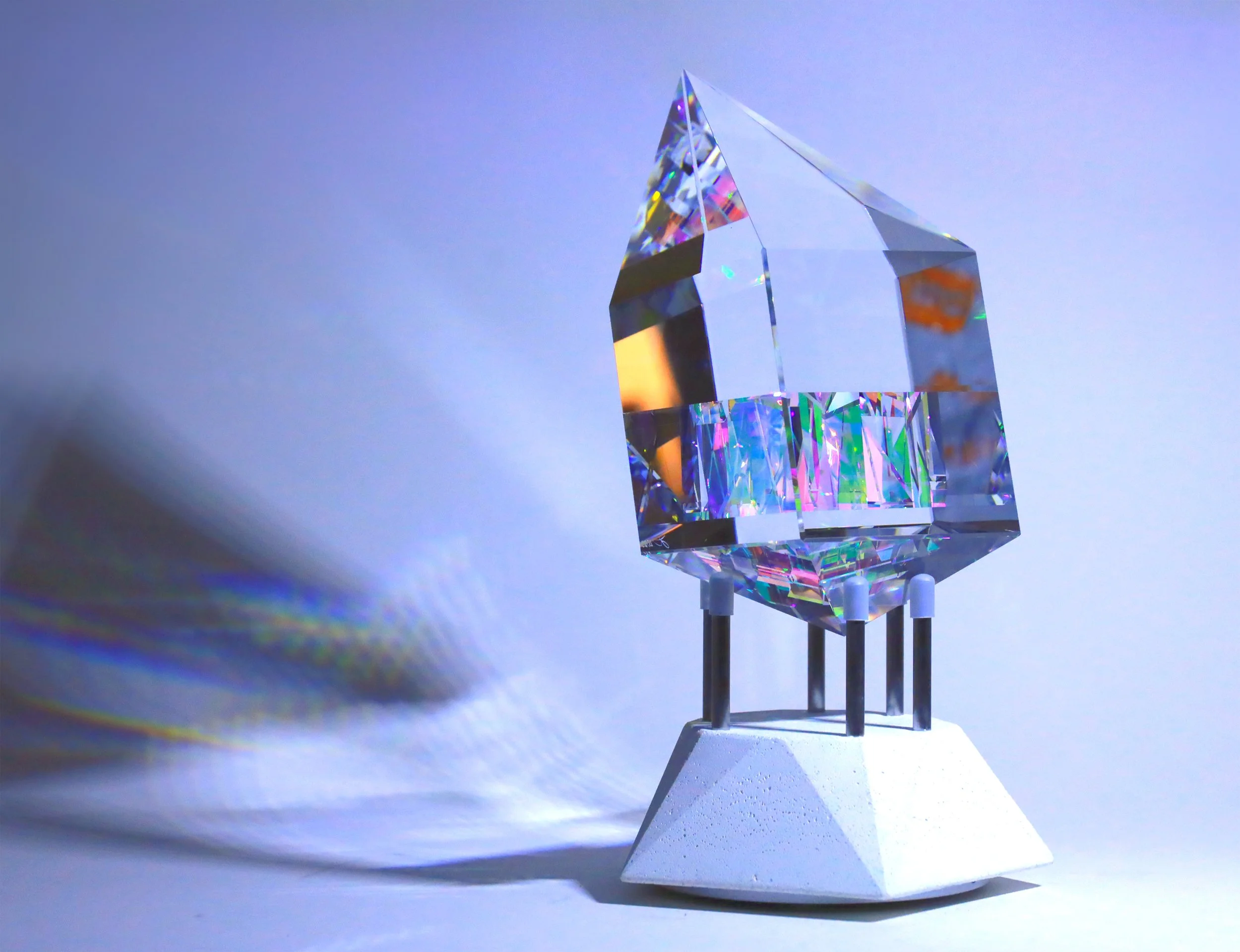 Aurora Crysalis
Glass Sculpture
8.5"h x 4" w x 3.5"d
(21.59cm x 10.16cm x 8.89cm)