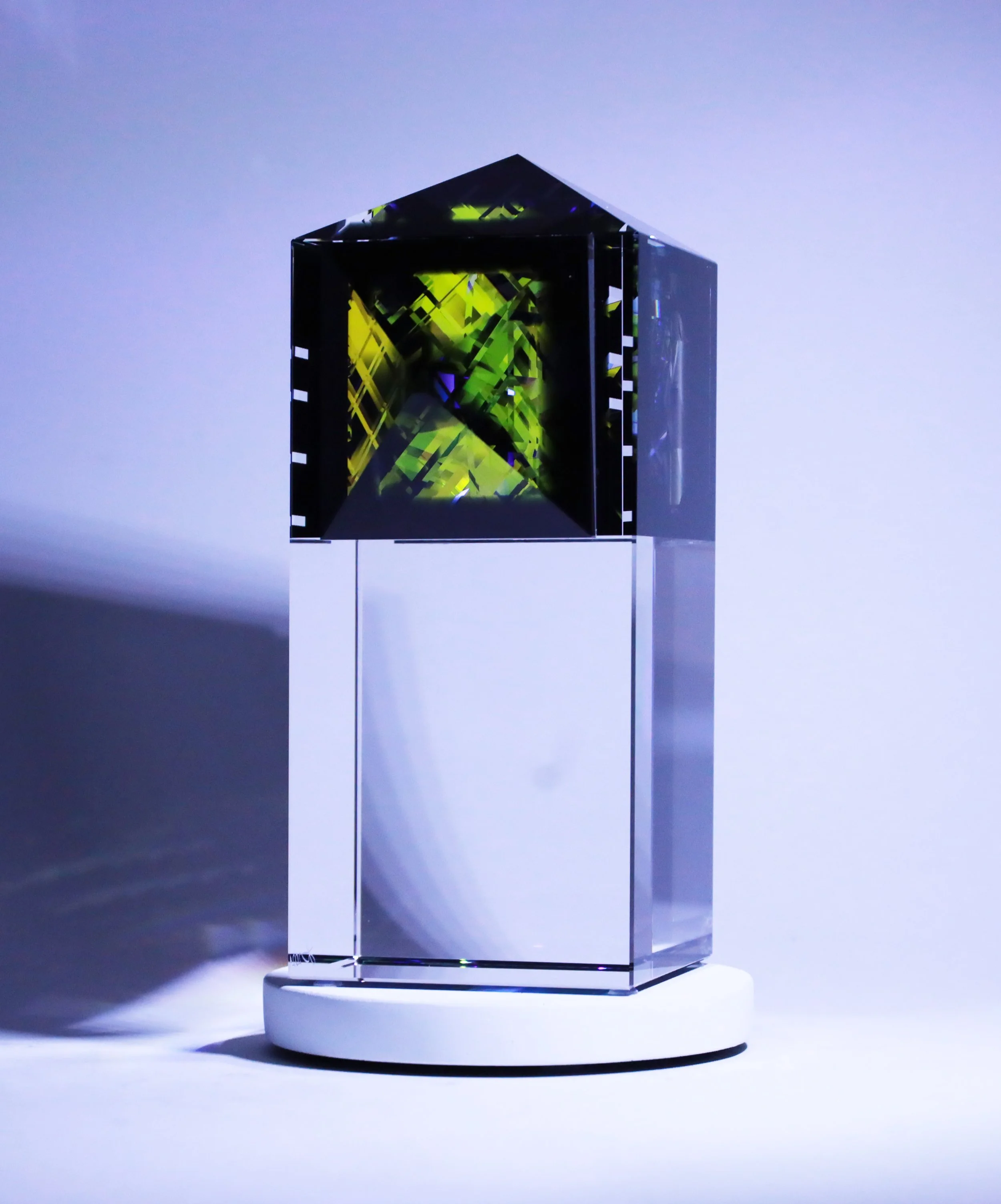 Totem
Glass Sculpture
9"h x6" w x 4"d
(22.86cm x 15.24cm x 10.16cm)