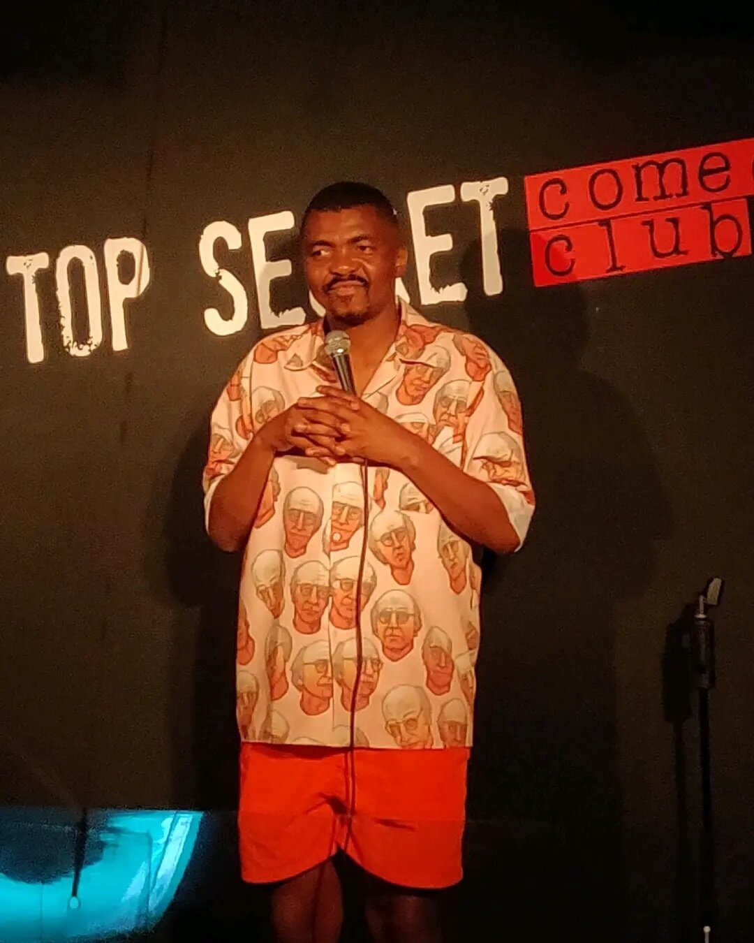 Do you think anyone who&rsquo;s funny can be a comedian? 🤔 ⠀
⠀
I had an interesting chat about this with some other comedians from other parts of the world...⠀
⠀
⠀
See my stories for a link to the youtube episode 🤳🏾