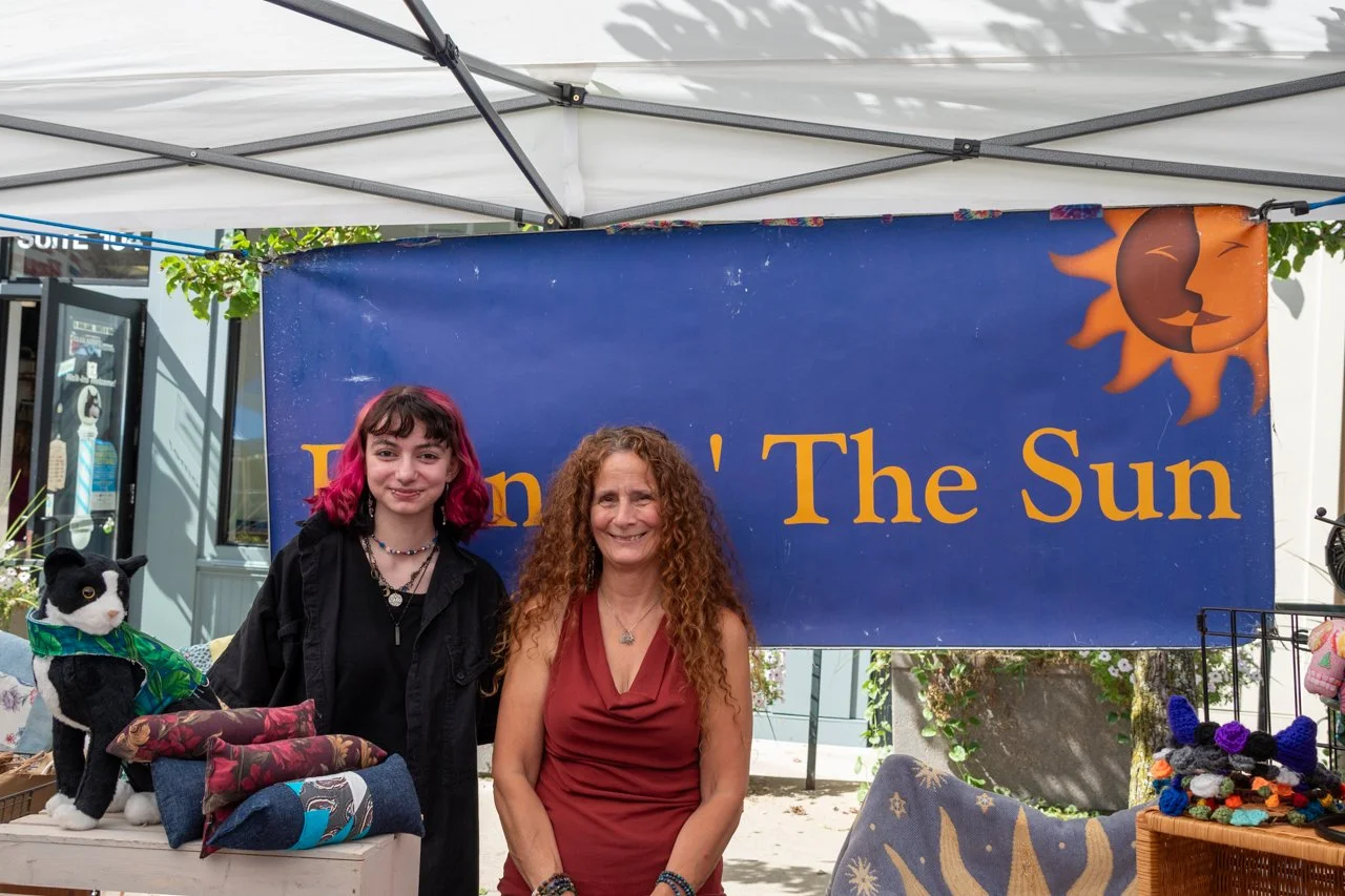 2025 elaine in the sun 01.jpg