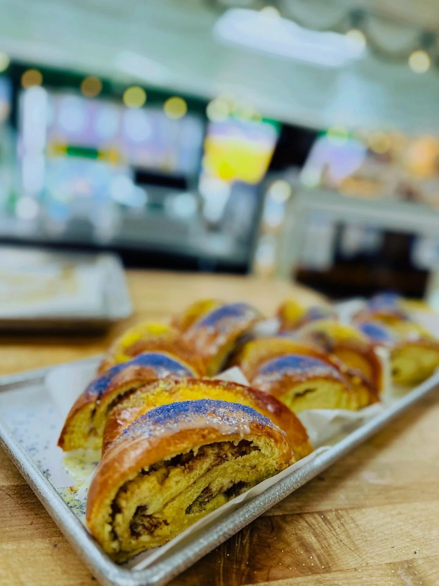 Heyyyy!!! 

What a beautiful Saturday!! ☀️ 
I am just now getting to posting because it has been another busy day around here, thank you!! 
A couple of things&hellip;&hellip;.

📣 Last call on the Galette des Rois! I have one left today. Kingi

📣 Ne