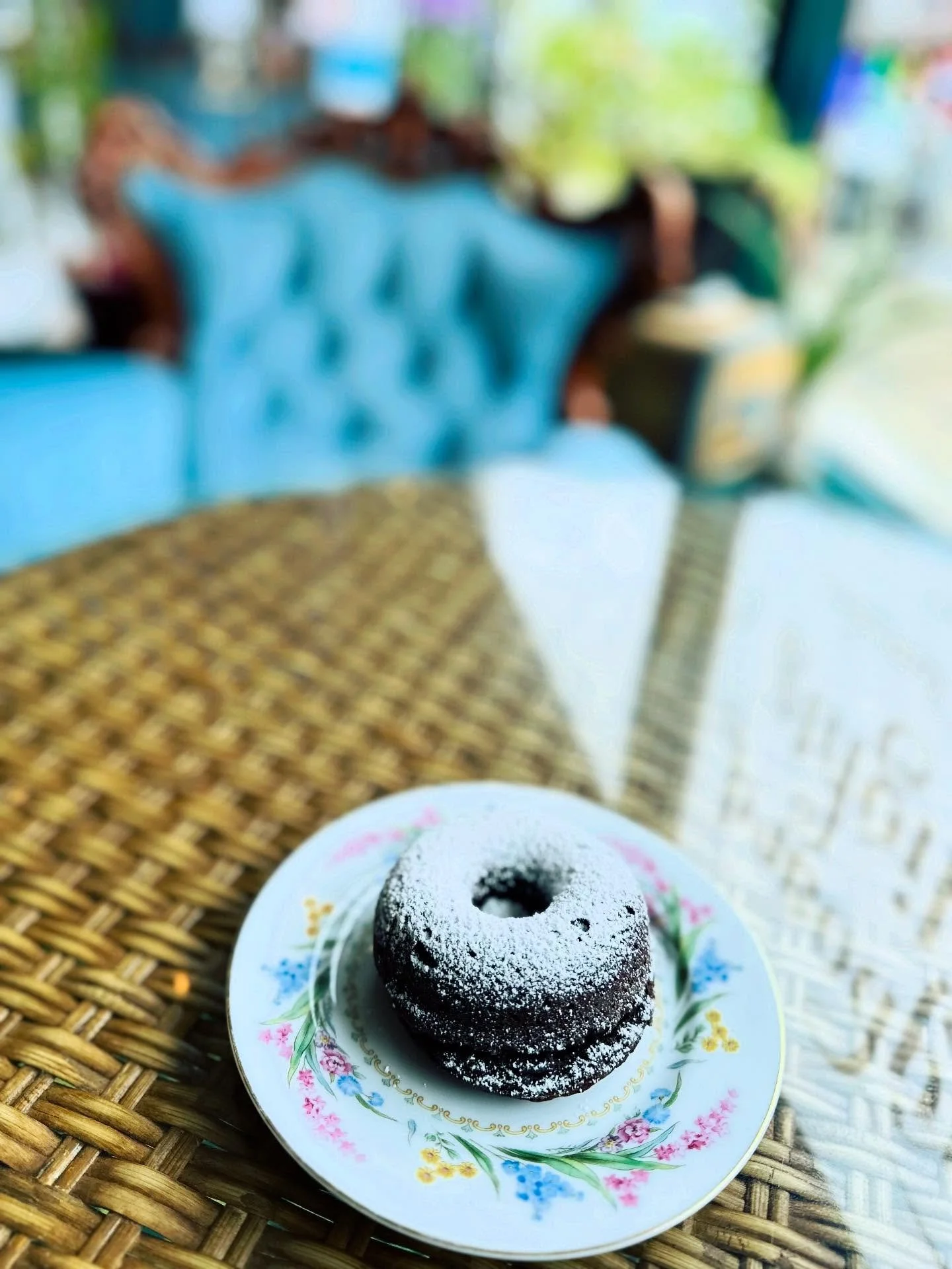 Heyyyyyyyyy!!! 👋🏻 

Happy Friday! 🍩
TGIF 10% off all sales today, every Friday! 🥳

Today we have our delicious GF-V chocolate baked doughnuts, and they&rsquo;re quite popular #ifyouknowyouknow🍩 , so come sooner than later if you want that yummy 