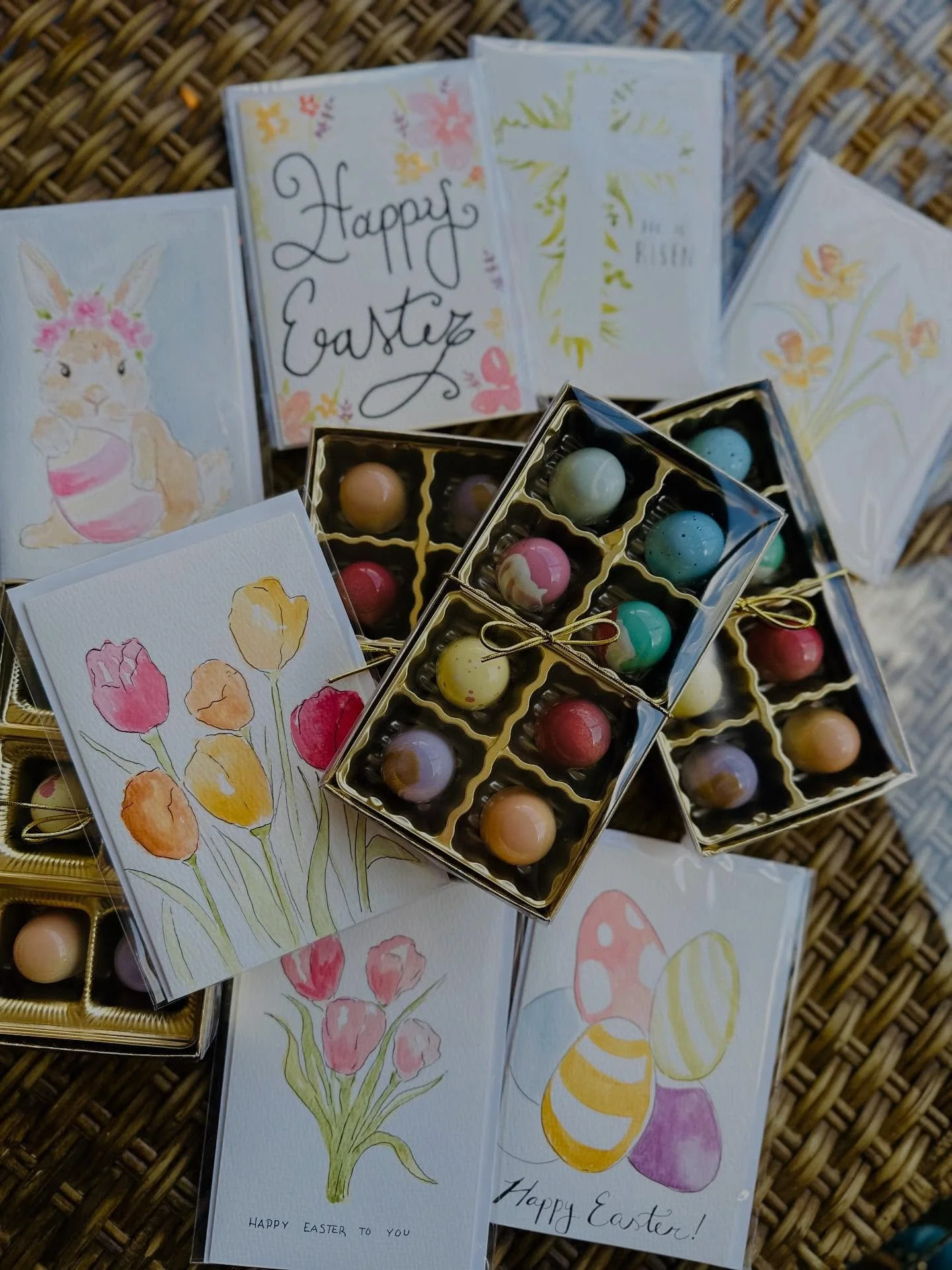 Bonjour!! 🌷

Happy Easter week!! 🐣 We have so many wonderful and special treats for you at the cafe and studio!! 💖
#storyboardcandystudio 

Specialty candies from Europe, handcrafted chocolates by Chocolatier Jubilee out of our Storyboard Candy St