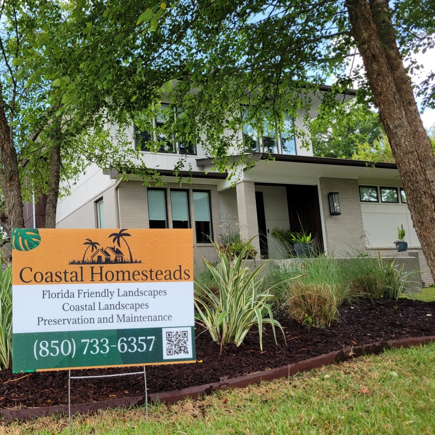 This beautiful modern home got the Coastal Homesteads touch. Podocarpus, Loropetalum, Foxtail fern, Blue Daze, and Flax lily to extenuate this already gorgeous home in East Hill. 

Happy planting!!