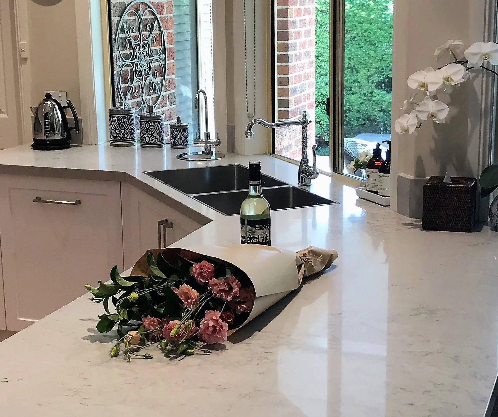 Gonzales bar top IMG_1501.JPG