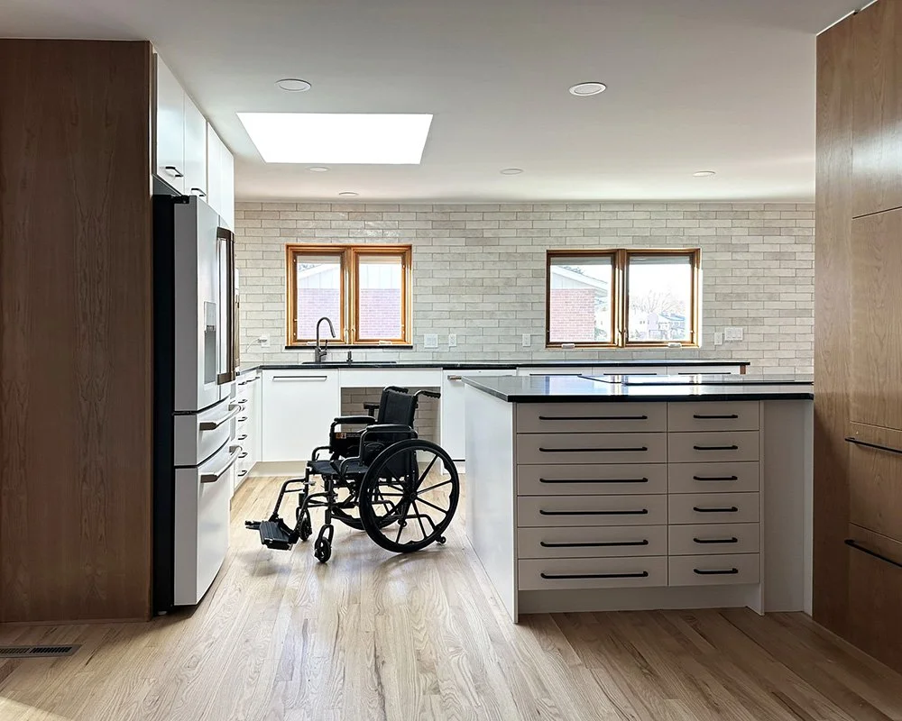 Wide space between the counters allow for plenty of turning.