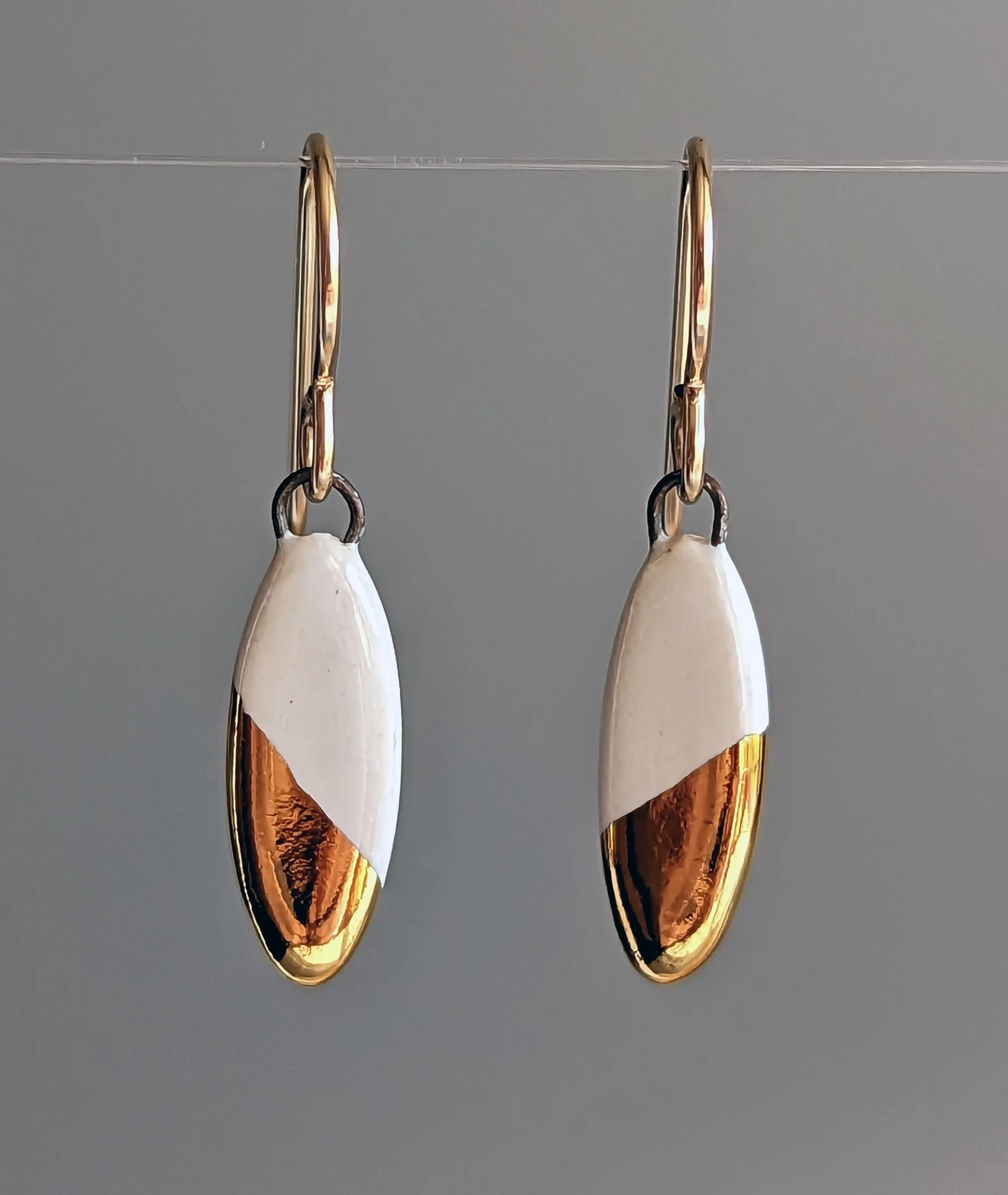 Small Oval Dangle (Multiple Color Options)