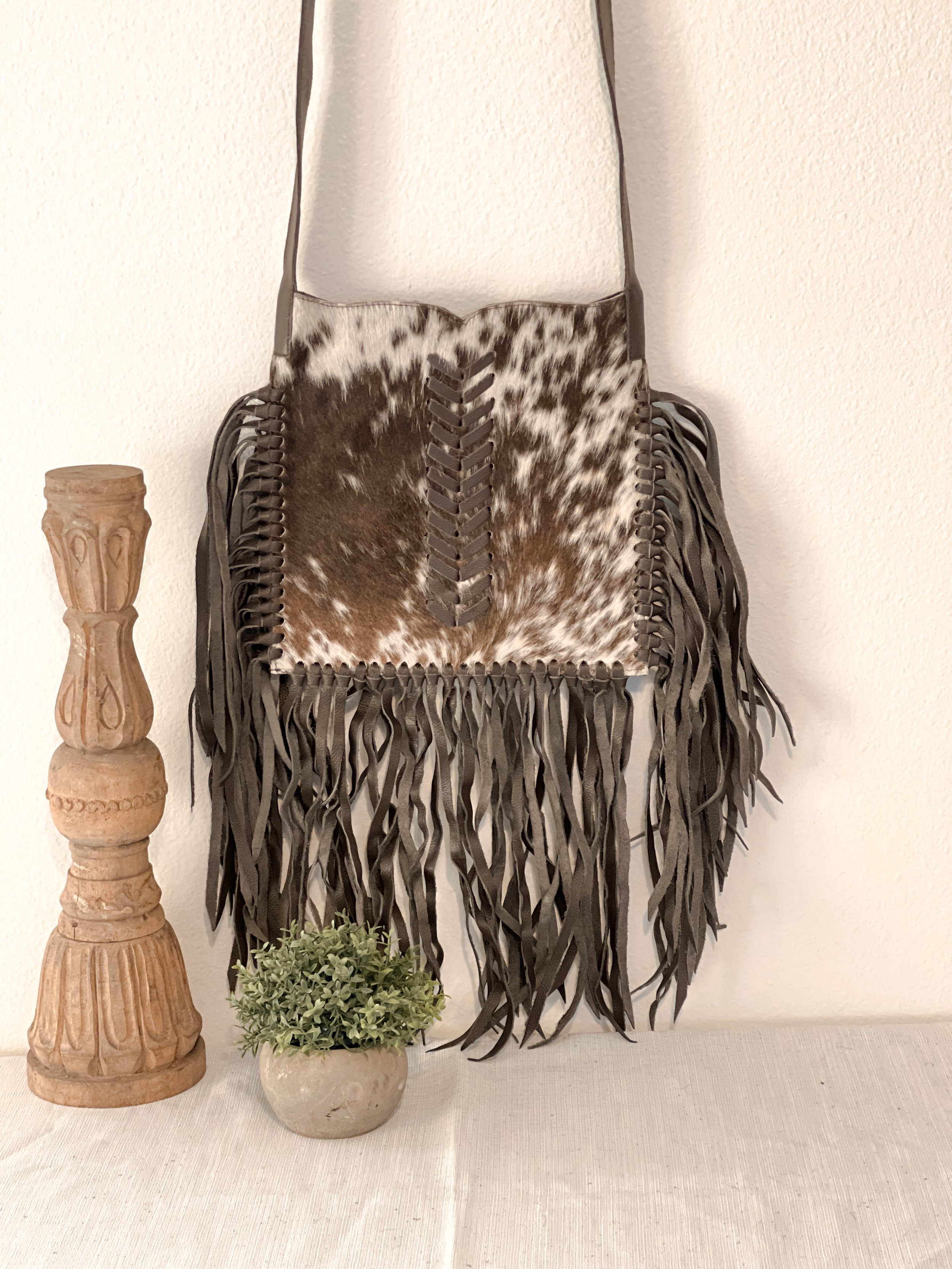 Medium Scallop Top Crossbody