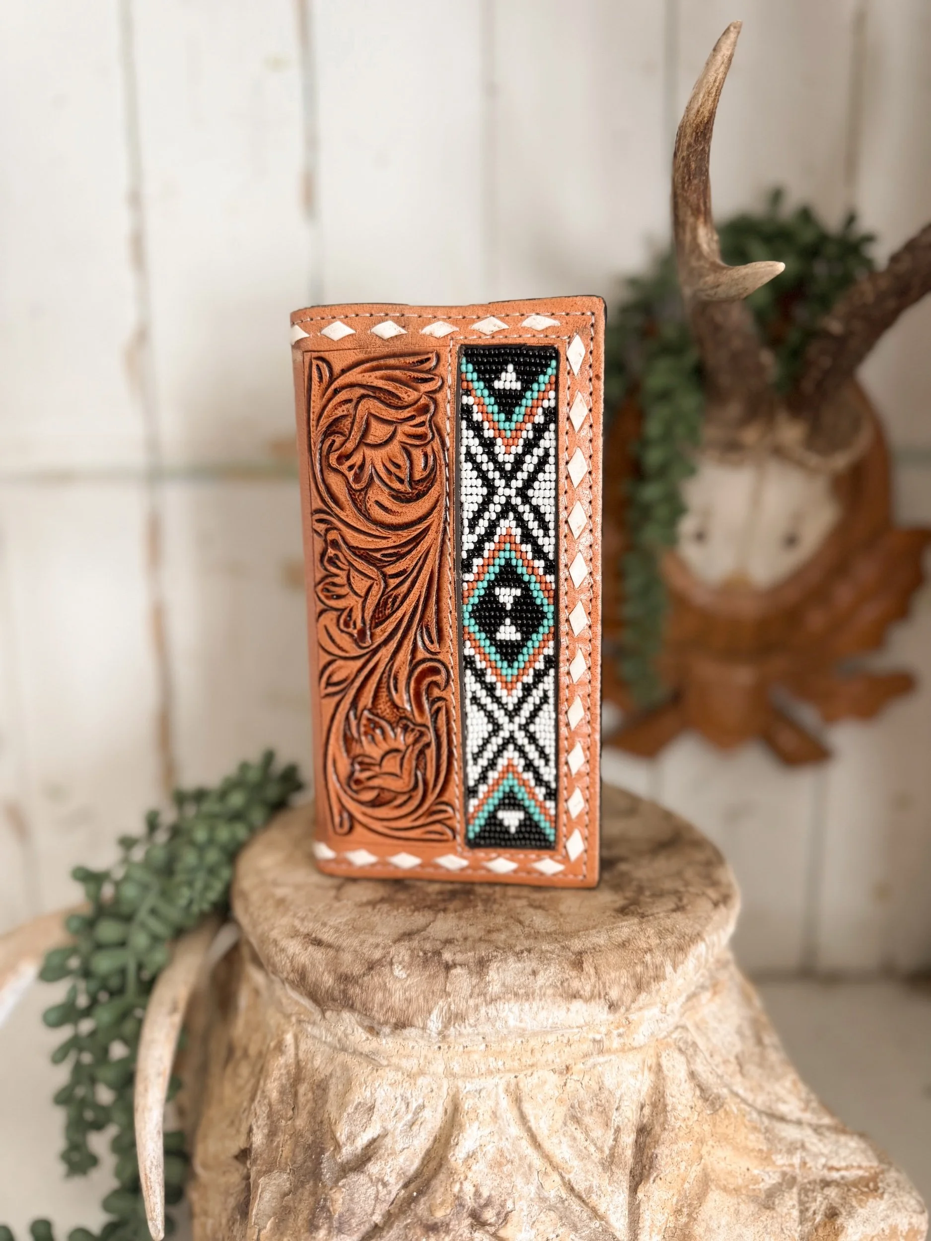 Men’s Beaded/Tooled Leather Wallet
