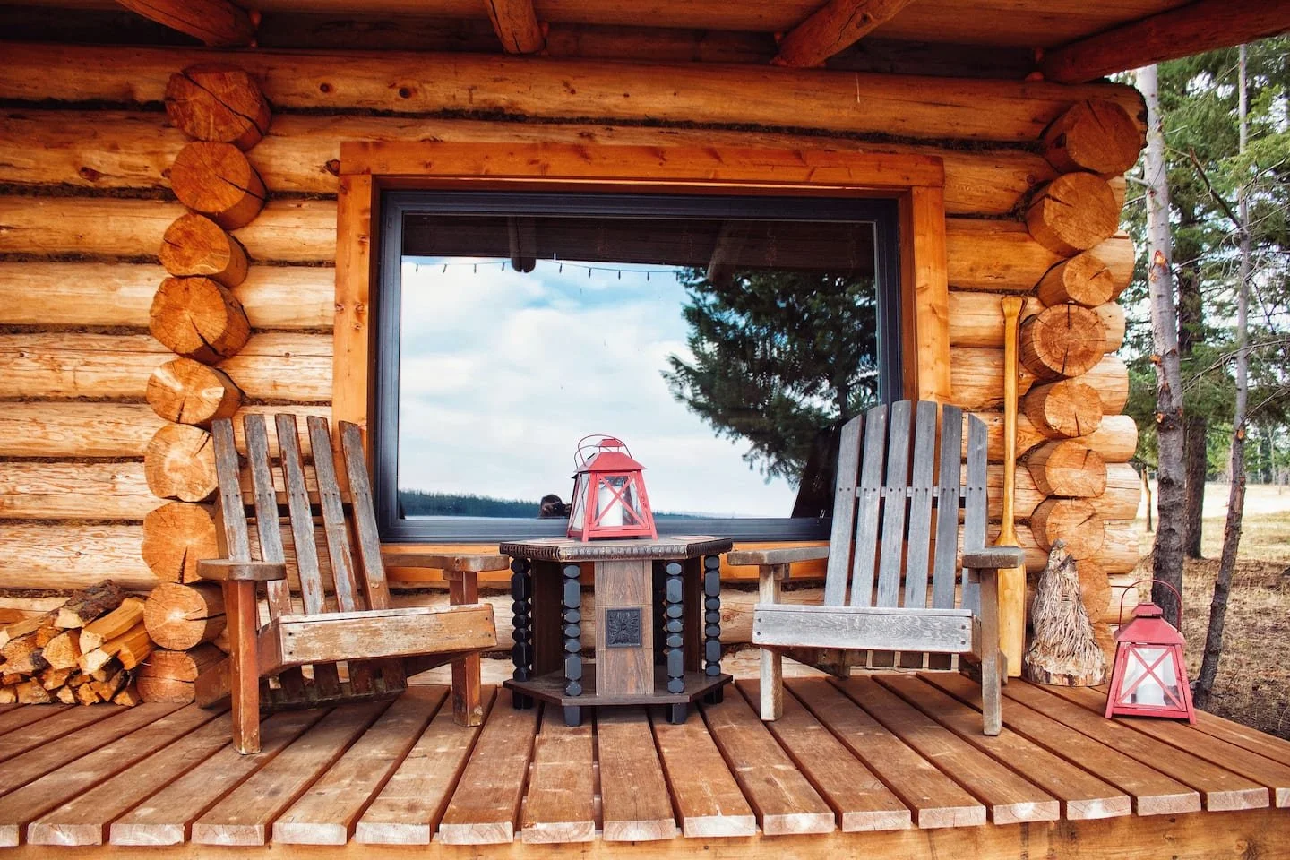 Helena Lake Log Cabin — Best Airbnb Canada