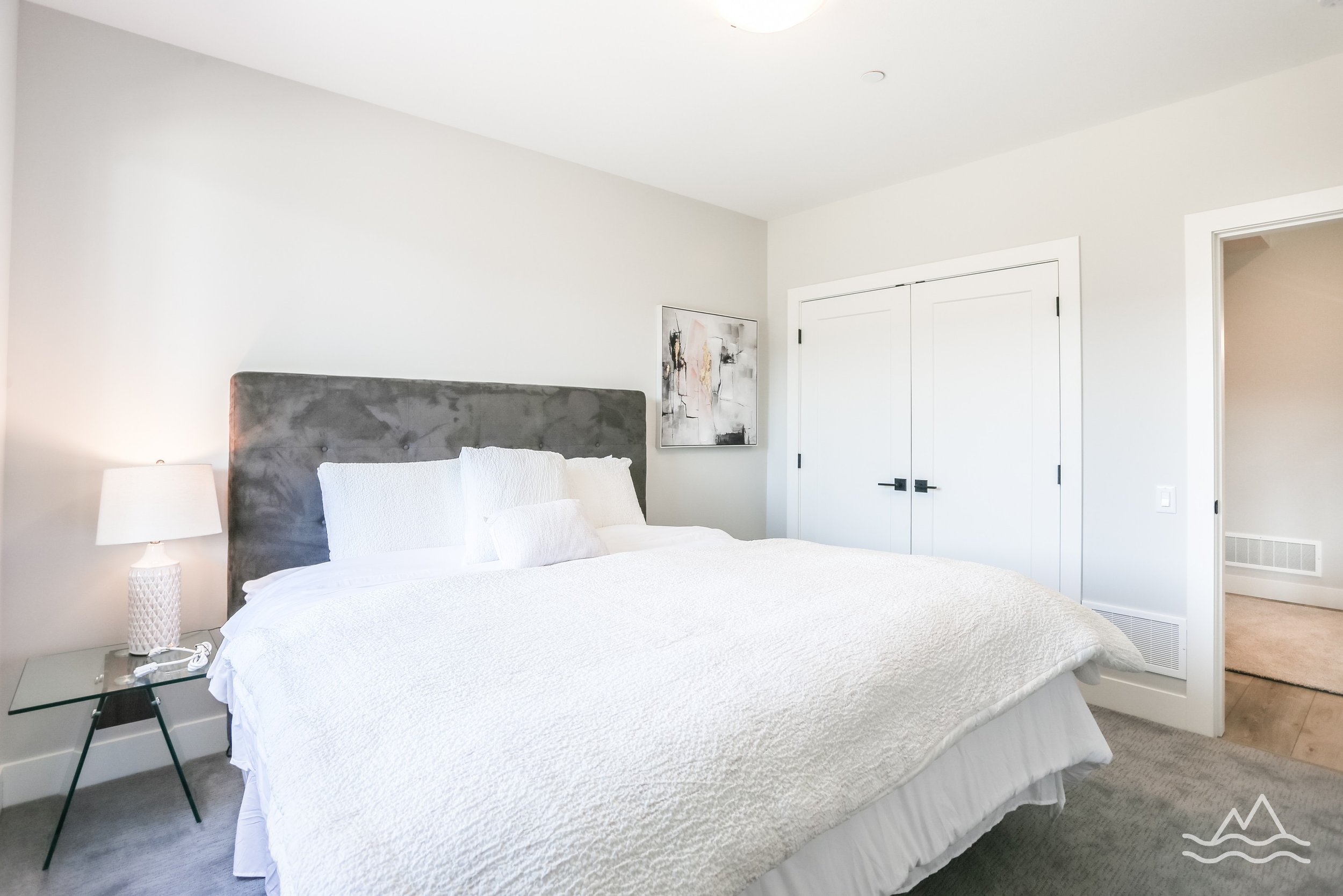 Lakestone Villa — Best Airbnb Canada