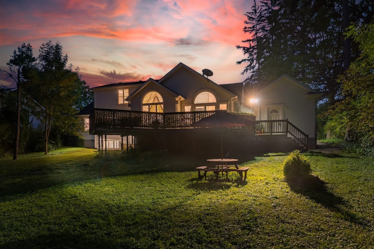 The Rosé House NiagaraontheLake, ON — Best Airbnb Canada