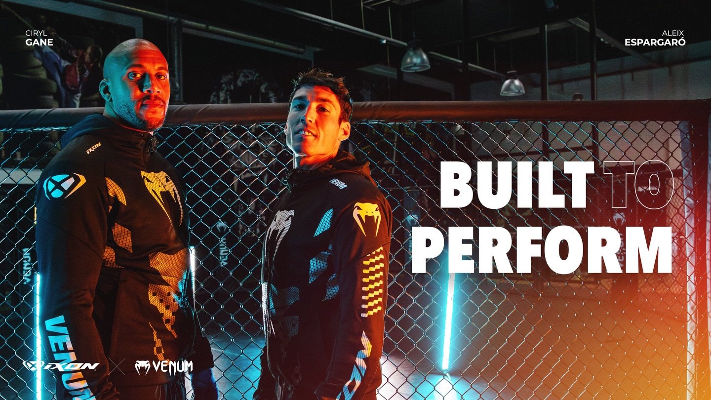 🔥待望のコラボ解禁🔥
 
VENUM &times; IXON コラボレーション発表！
 
モータースポーツとファイトカルチャーが融合。
異なるフィールドで進化を続ける2ブランドが、ついにタッグを組みました。
 
さらに今回、着用モデルには
元MotoGPライダー アレイシ・エスパルガロ と
元UFC世界ヘビー級暫定王者 を起用した豪華ビジュアルにも注目。
 
コラボアイテムはこちらから&darr;
https://www.motosalon-oka-webshop.com/shopbran