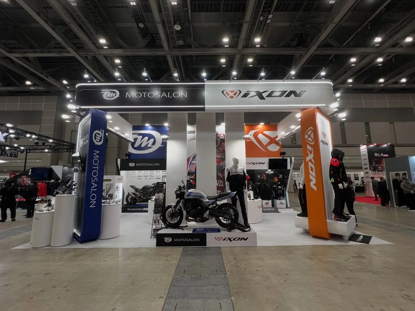 東京モーターサイクルショー

＼1日目スタート🔥／

ついに開幕しました！
最新アイテムをご用意してお待ちしております。

MOTOSALON &amp; IXON
ぜひブースへお立ち寄りください🤲