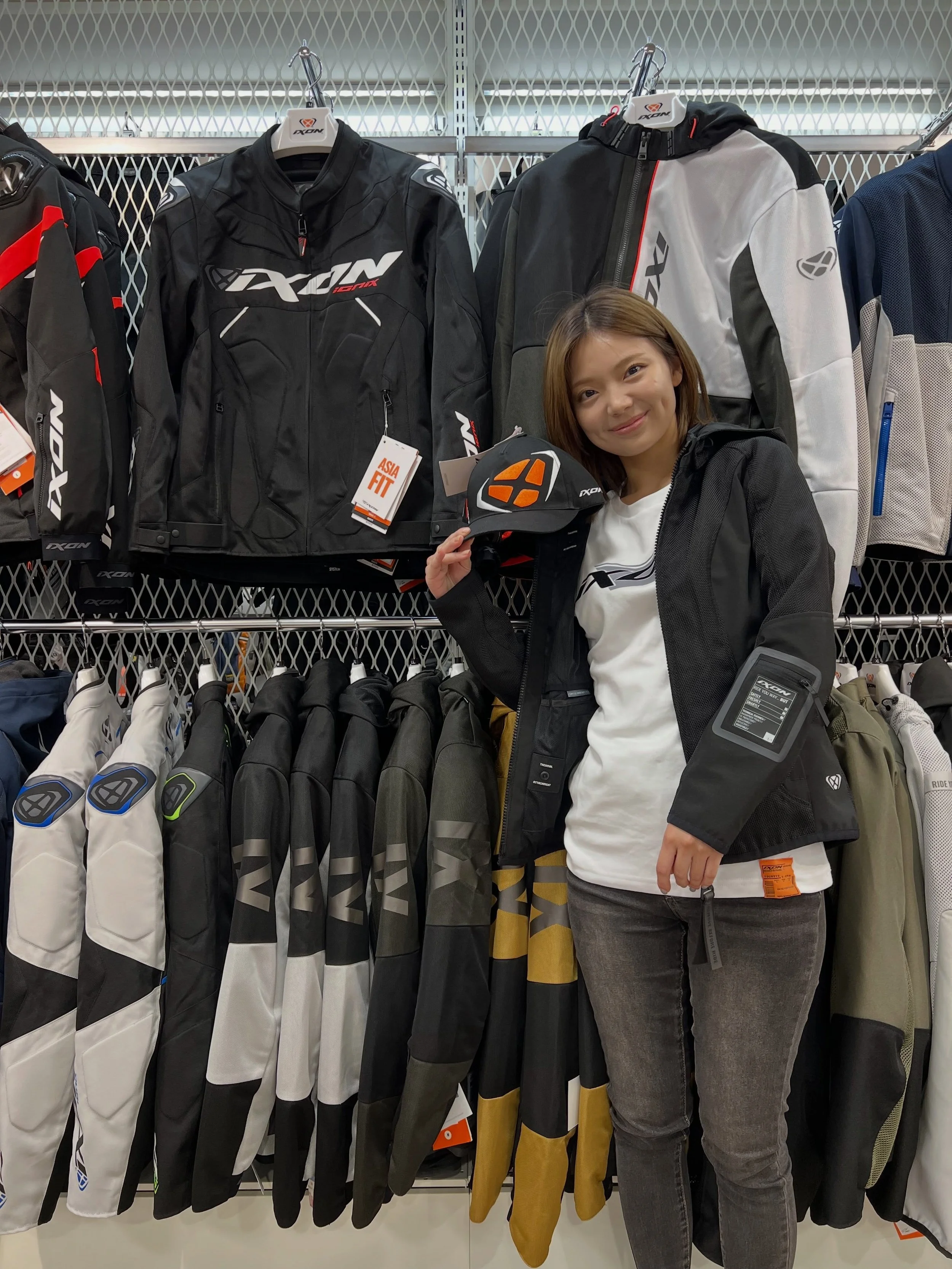 本日🔥ライコランド新潟店にてIXONイベント開催中🏍️

春夏新作をご覧いただけます！

新潟県出身インフルエンサー
さあちゃんがIXONガールとして登場✨

店頭で皆さまをお迎えしております😊

#IXON #ライコランド新潟