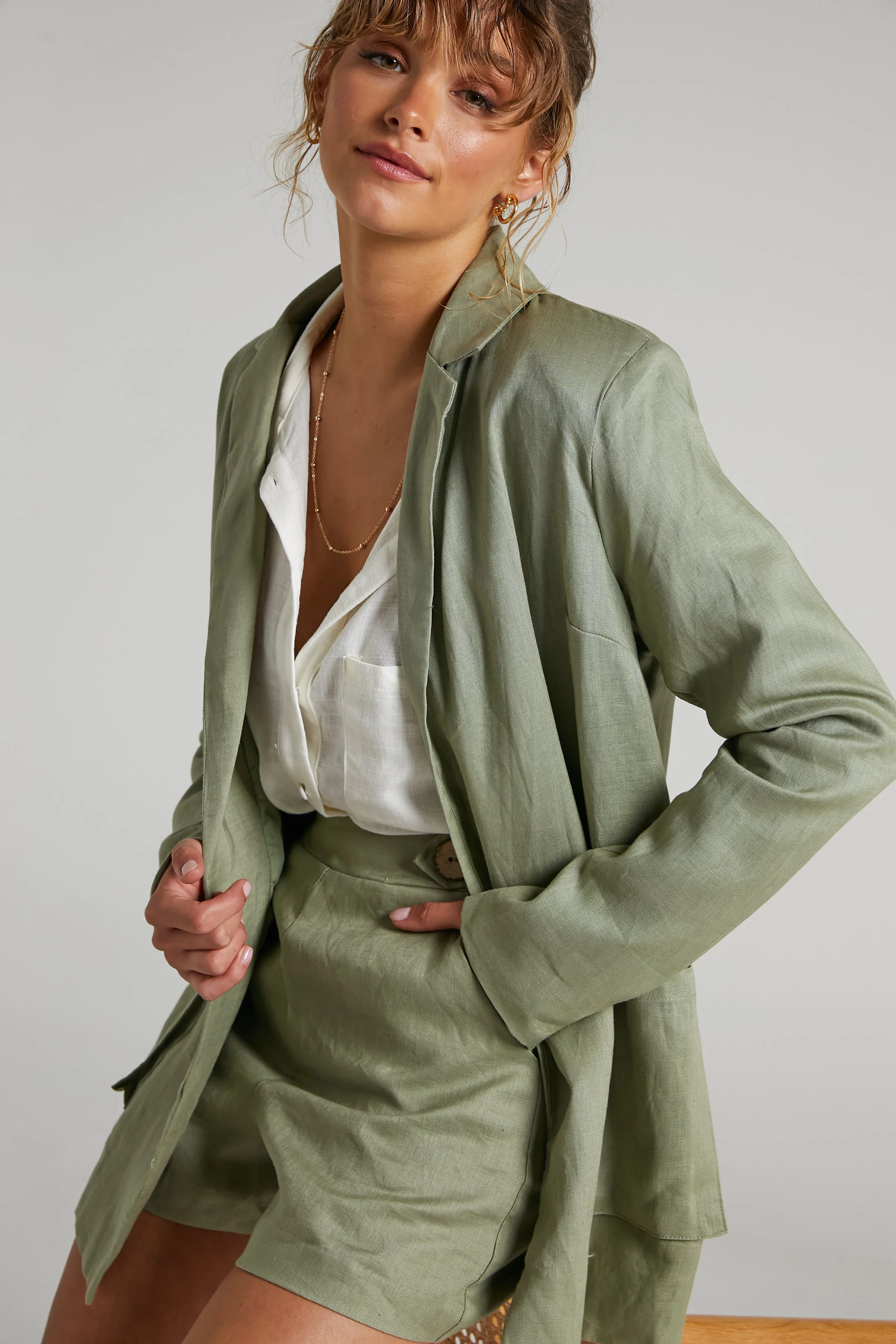 Allegra Linen Blazer in Sage (SO2110000502) 8.jpg