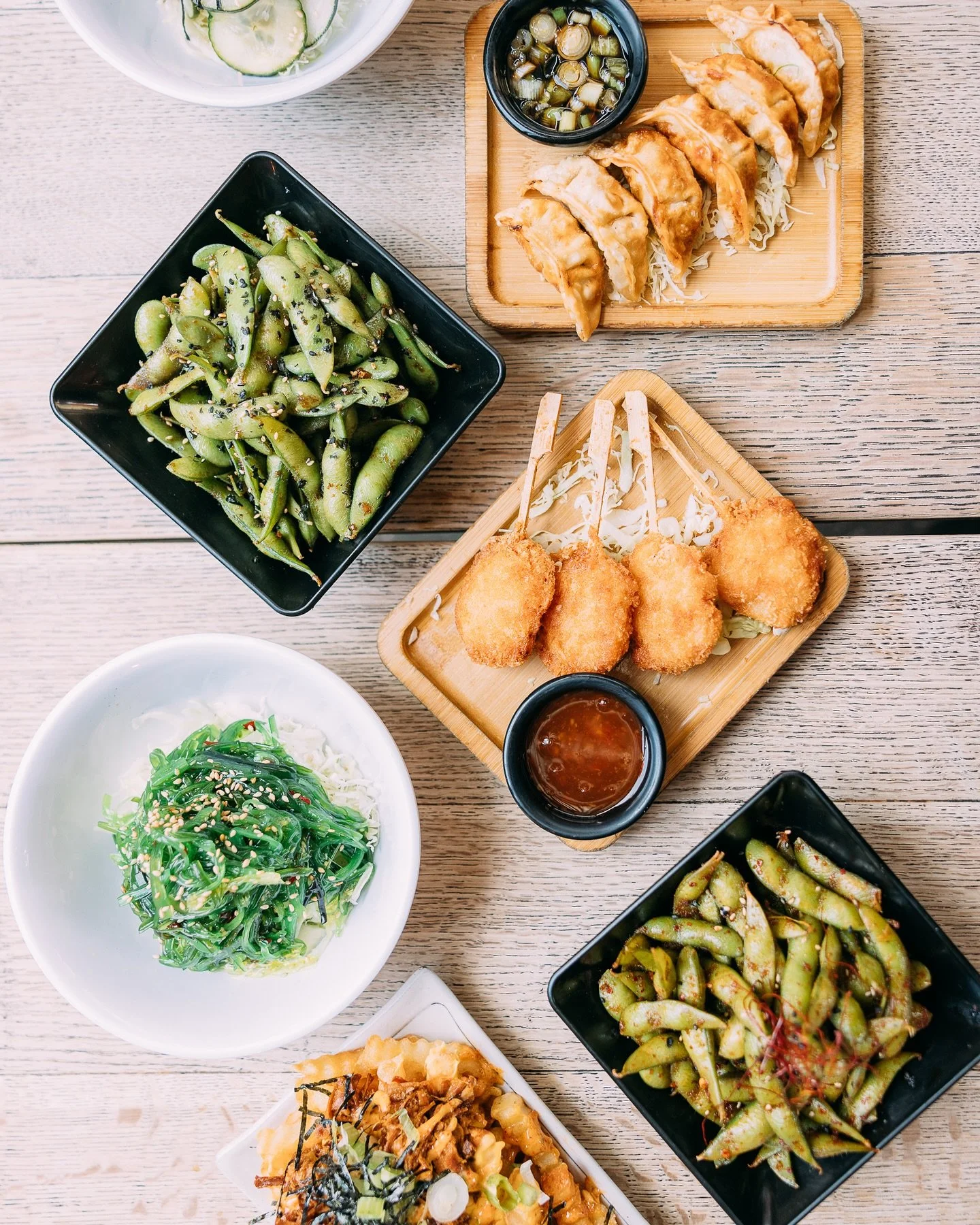 Before the ramen comes the fun part.
Start your meal right &mdash; crispy, savory, and made to share.
Happy Friday!

📍 The Ramen Joint | LA 🕐 Open daily 11:30am &ndash; 9:30pm 📞 424.227.9328
