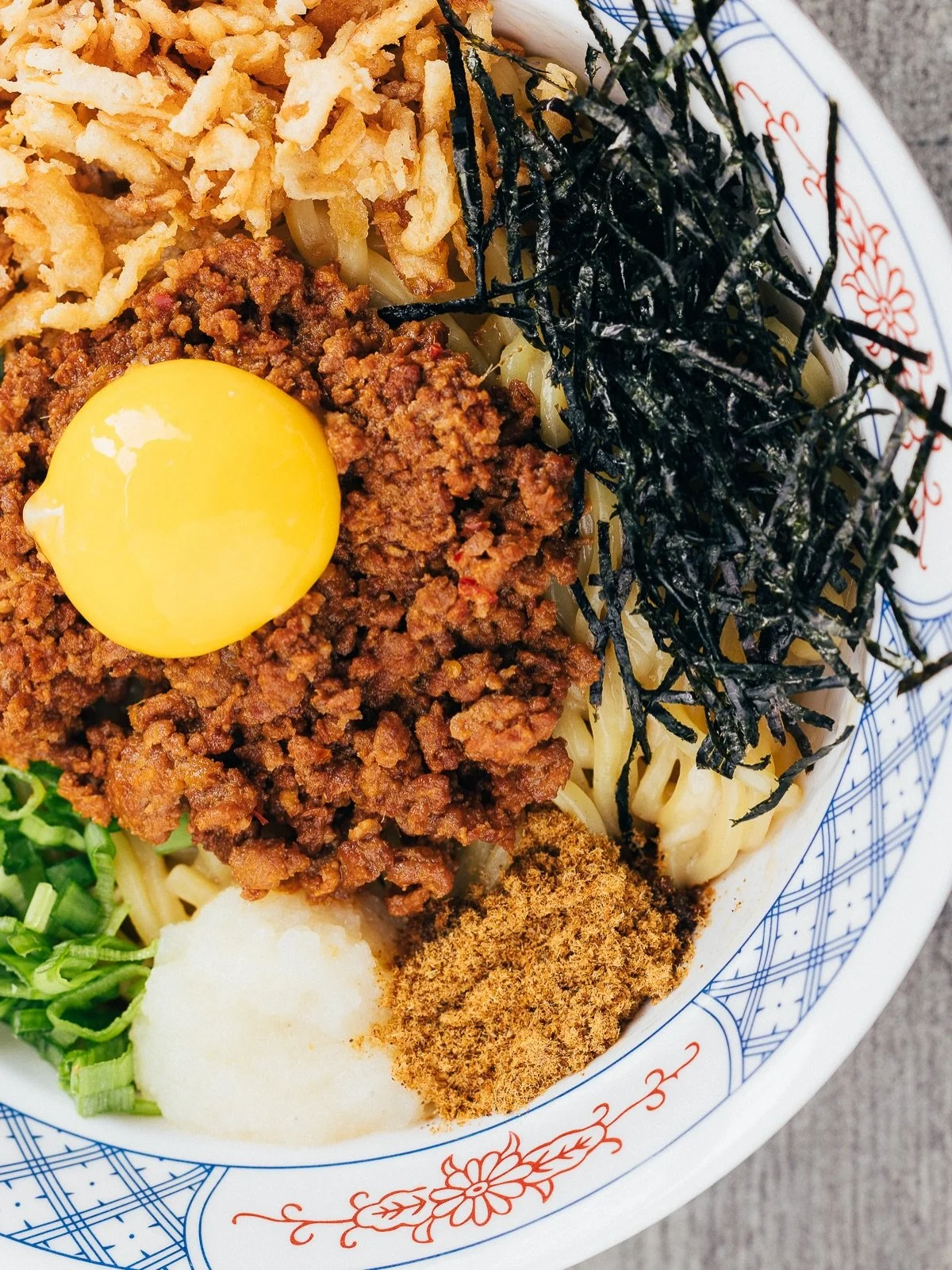 Ready, set, MIX. 🥢🌪️ Our Mazemen is broth-less but packed with flavor. Break that yolk, stir in the toppings, and coat every noodle in rich, savory goodness. It&rsquo;s a flavor explosion in every bite.

📍 The Ramen Joint | LA 🕐 Open daily 11:30a