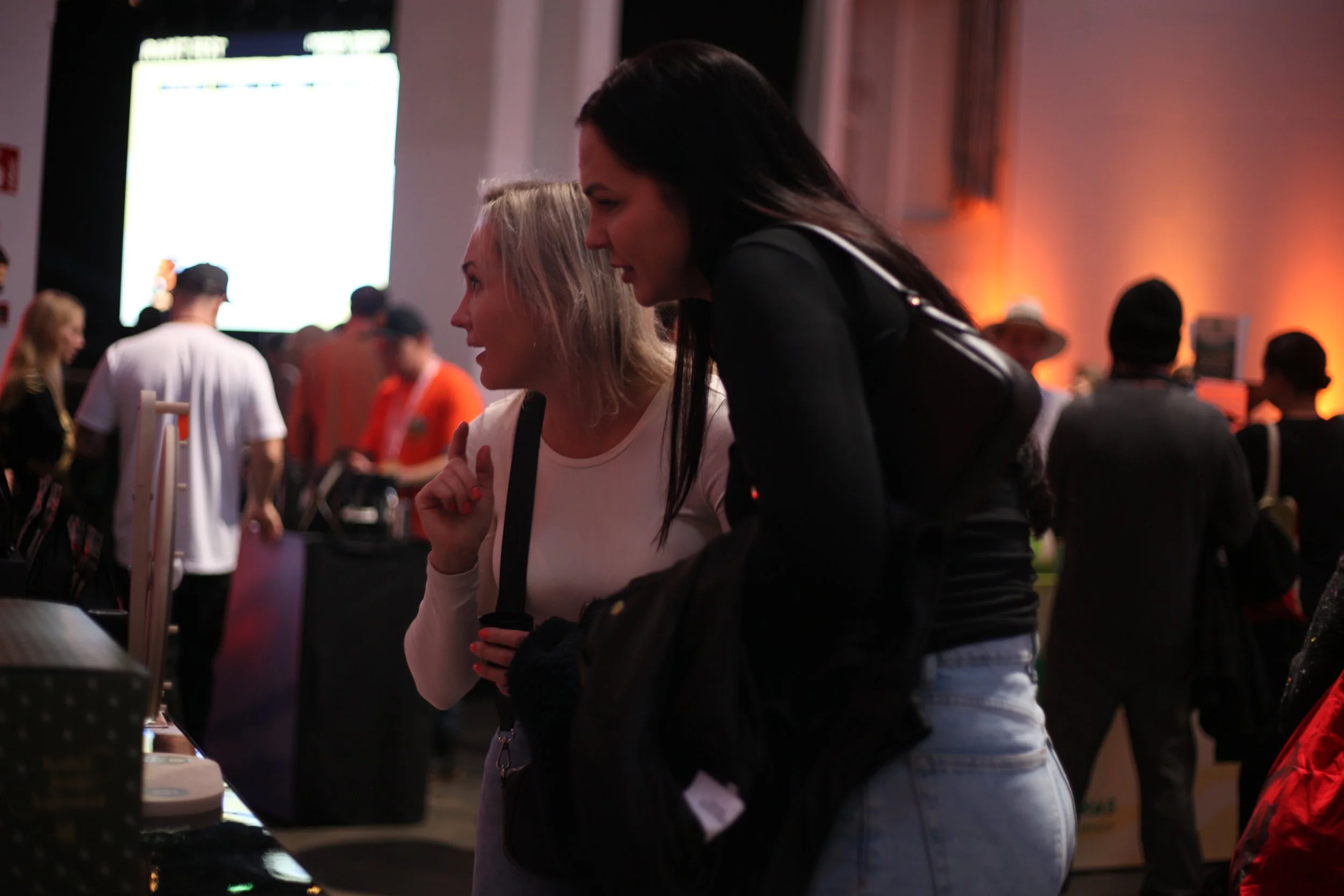 VICTORIA SMYYGAA.JPEG